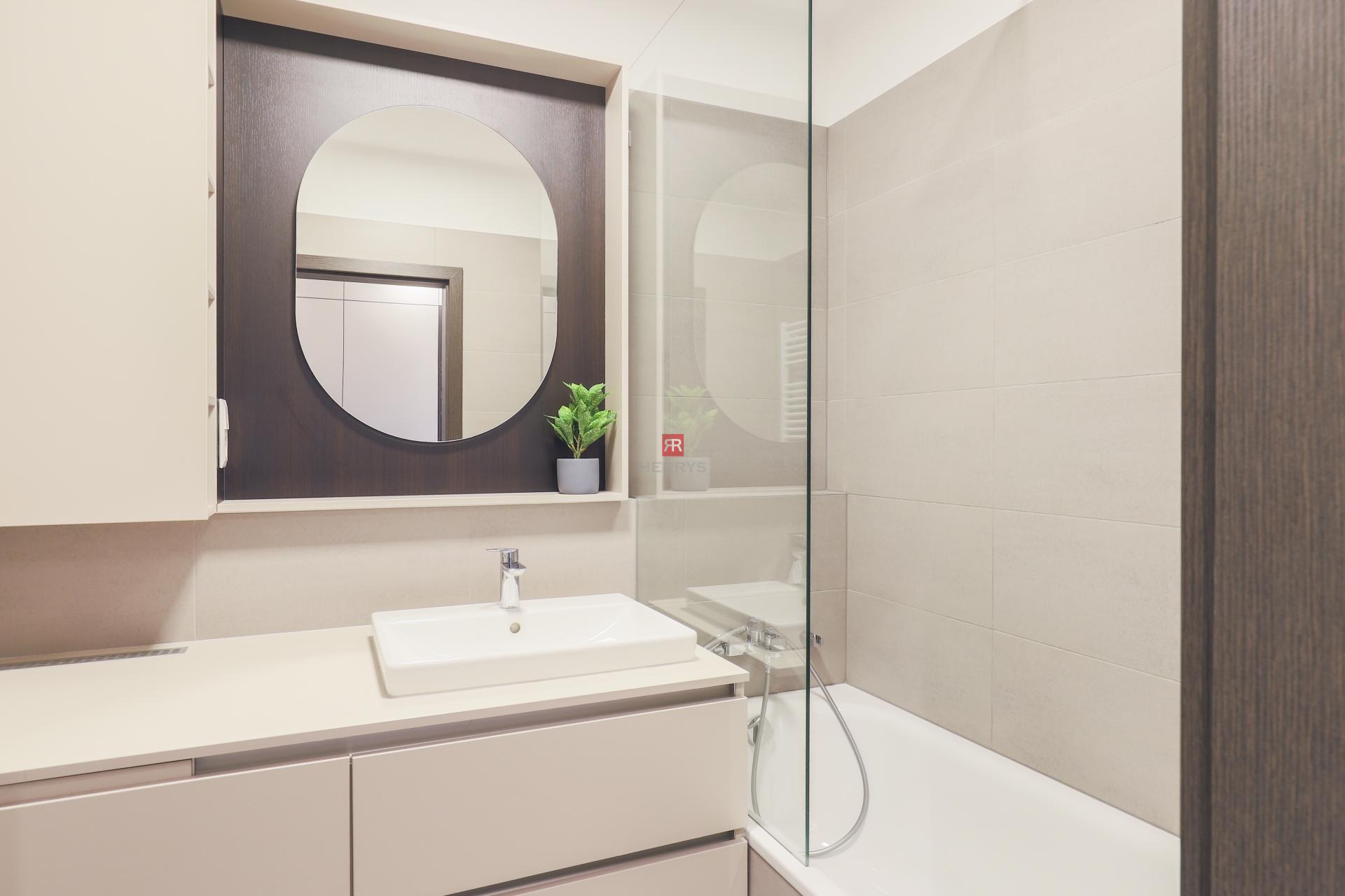 HERRYS – Na prenájom moderný 2-izbový byt s garážovým státím a atraktívnym výhľadom v Čerešniach