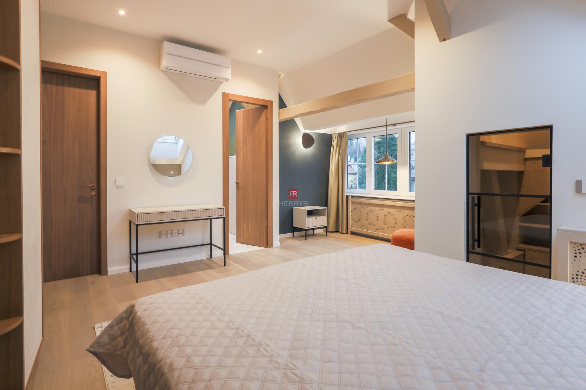 HERRYS - Na prenájom luxusný úplne nový 4-izbový kompletne zariadený byt na ulici Palisády