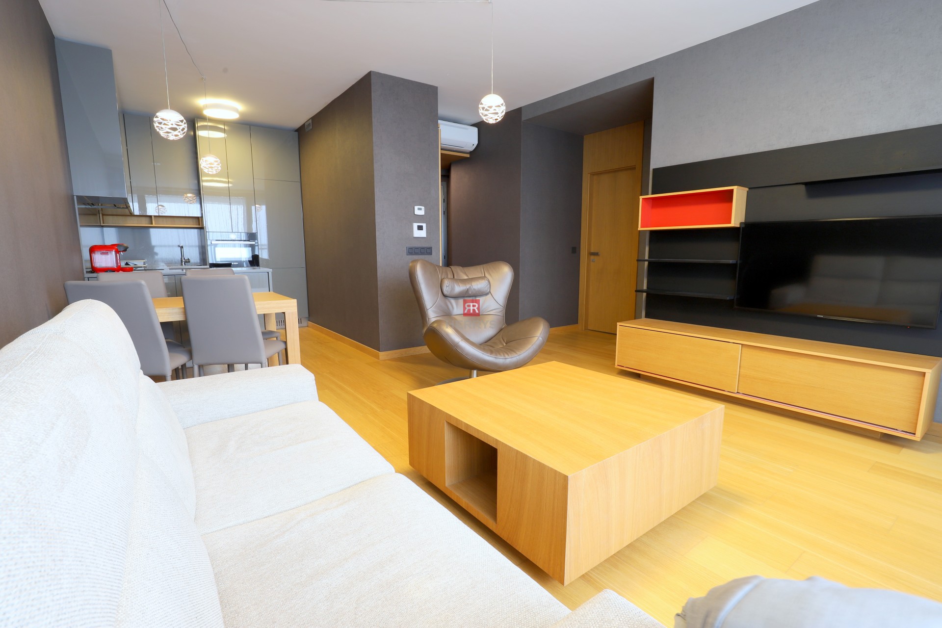 HERRYS - na prenájom štýlový 2 izbový byt v Panorama City s výhľadom na hrad