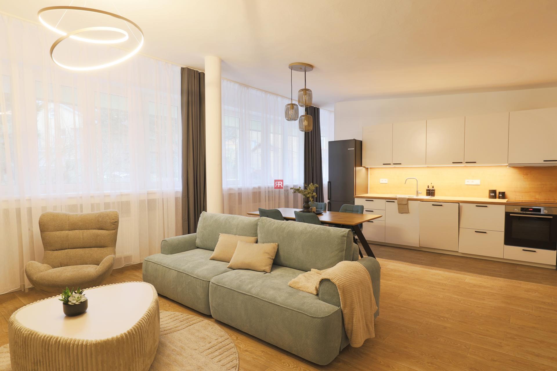 HERRYS – Na prenájom luxusný 2-izbový byt pri Horskom parku so záhradou a bazénom&nbsp;