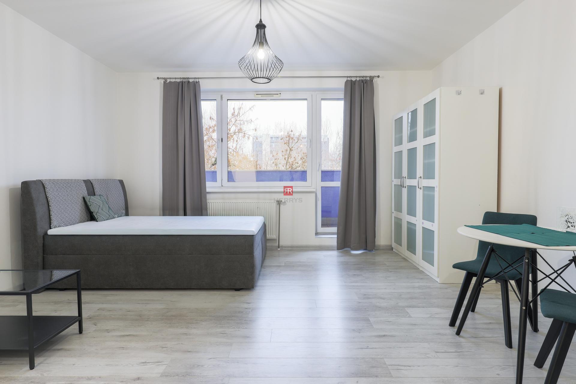 HERRYS - Na prenájom &nbsp;zariadený, priestranný 1 izbový byt v Ružinove, na Tomašikovej ulici