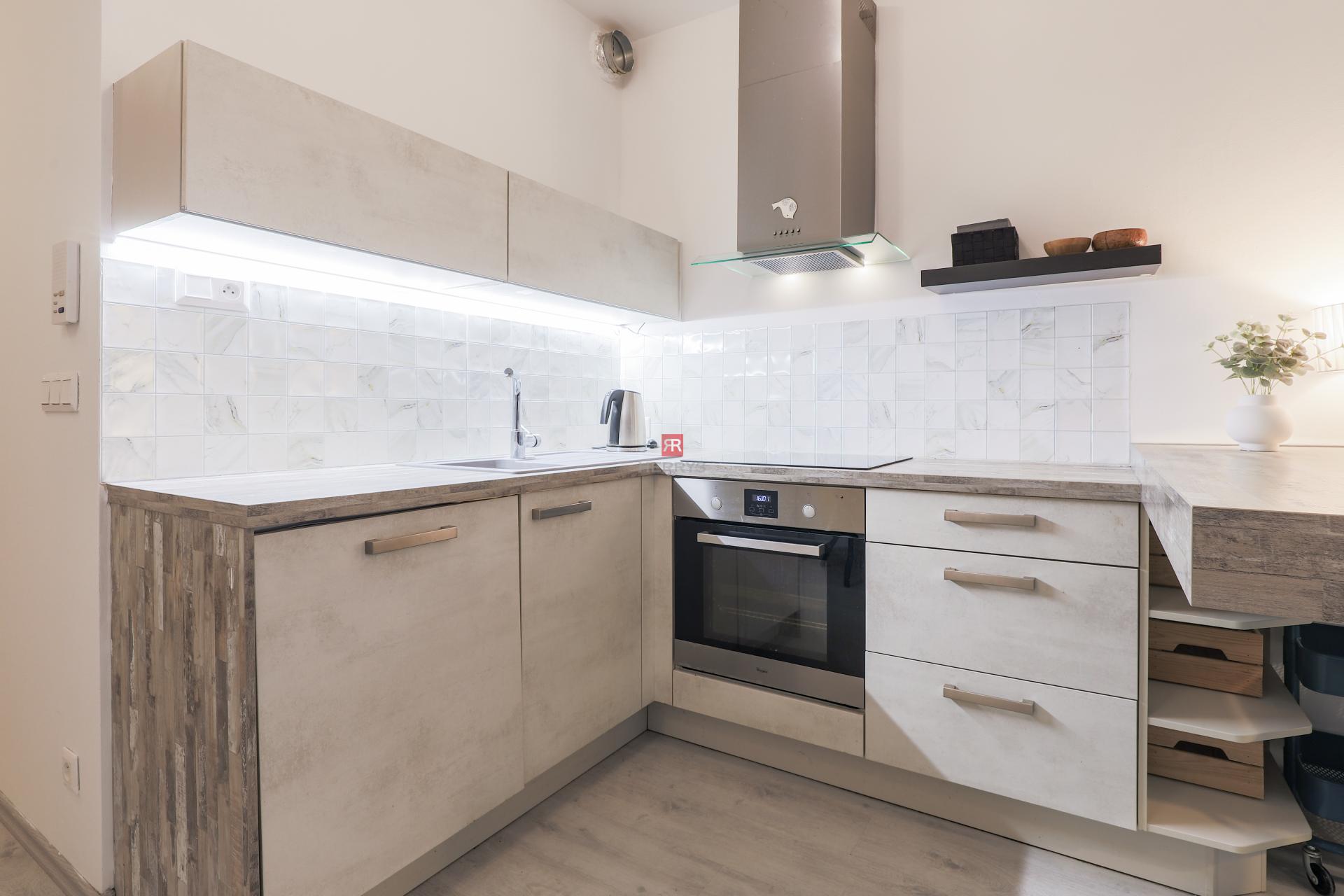 HERRYS – Na predaj moderný 1-izbový apartmán v projekte Nový Ružinov vhodný NA INVESTÍCIU