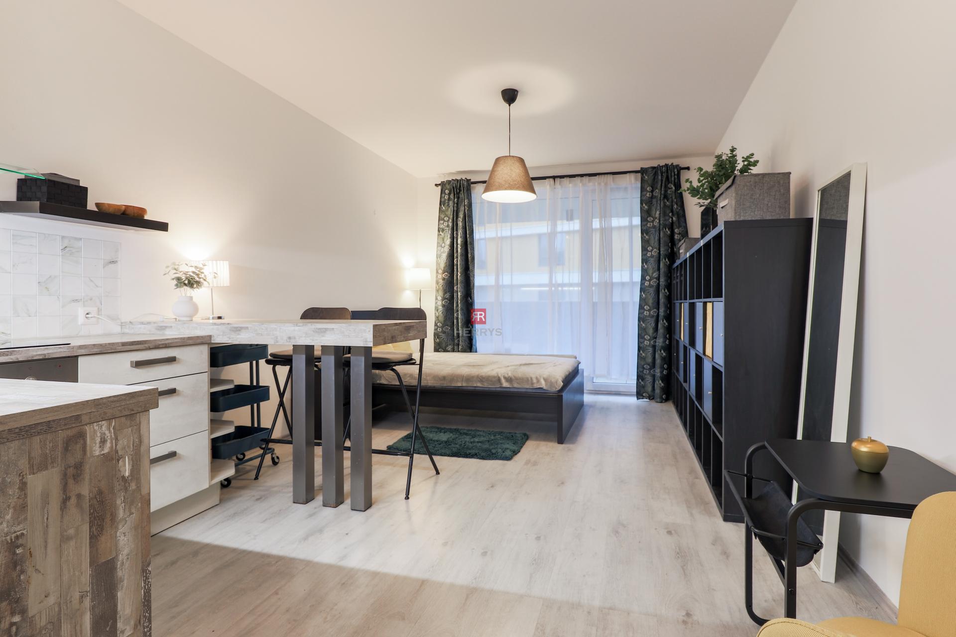 HERRYS – Na predaj moderný 1-izbový apartmán v projekte Nový Ružinov vhodný NA INVESTÍCIU
