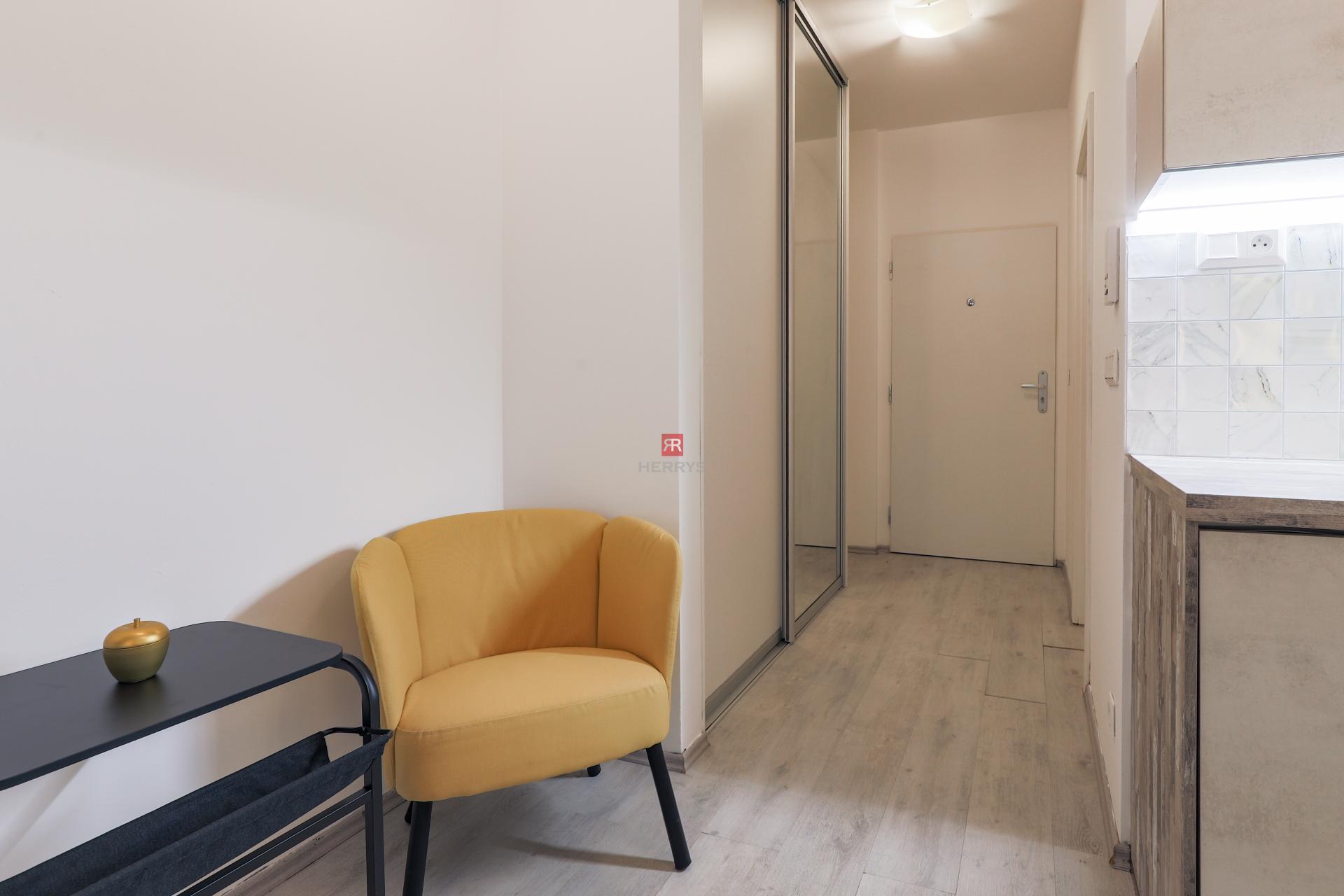 HERRYS – Na predaj moderný 1-izbový apartmán v projekte Nový Ružinov vhodný NA INVESTÍCIU