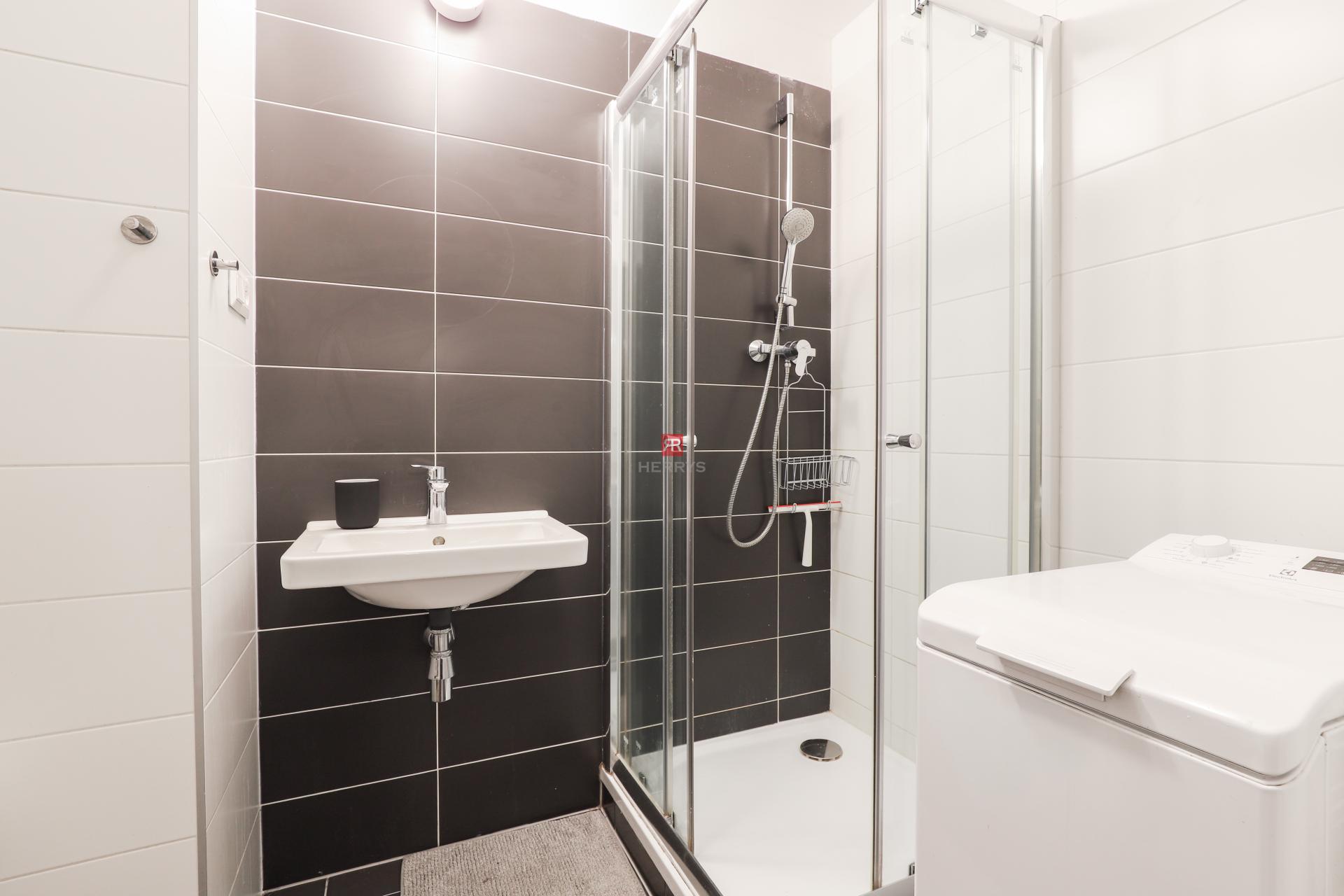 HERRYS – Na predaj moderný 1-izbový apartmán v projekte Nový Ružinov vhodný NA INVESTÍCIU