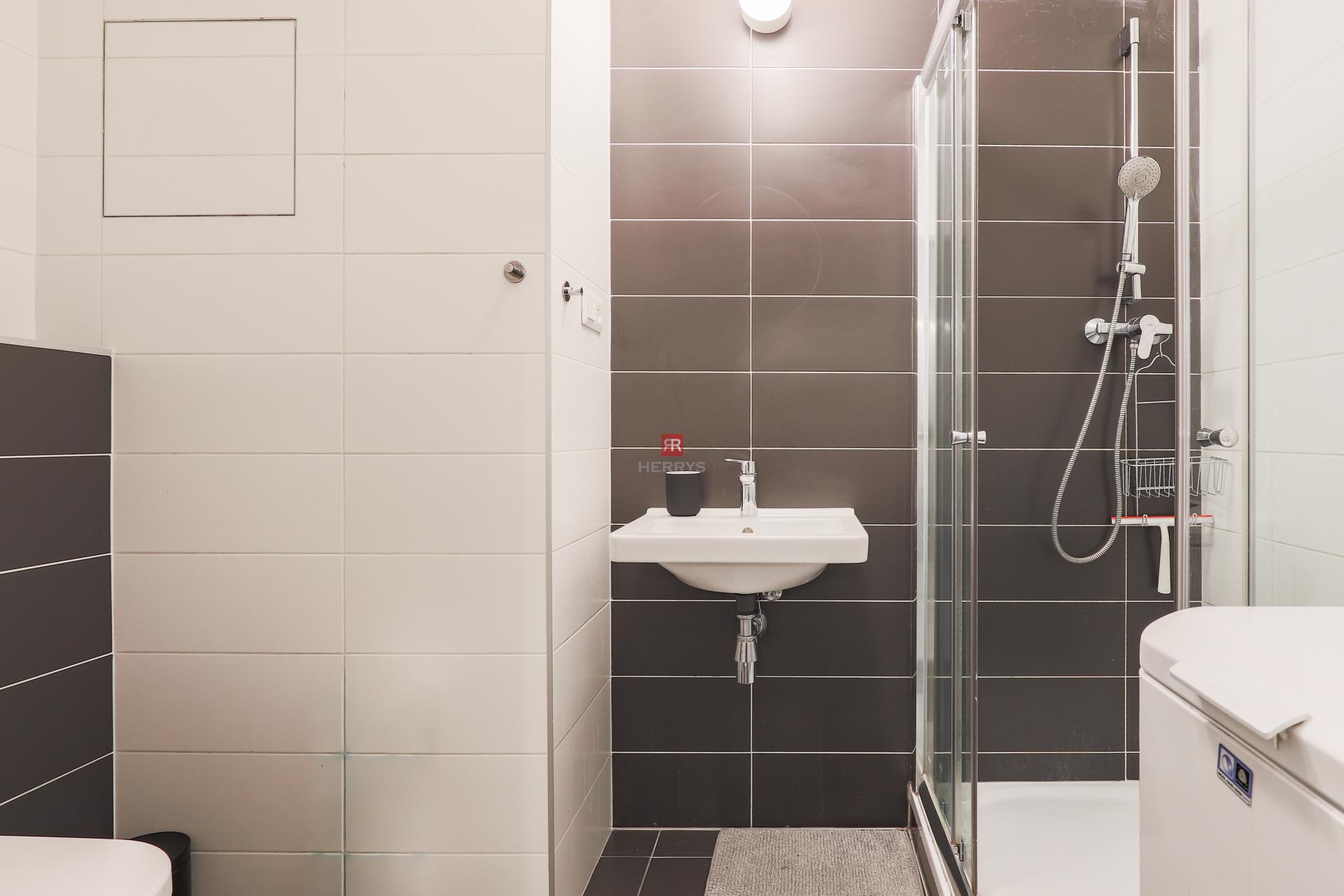 HERRYS – Na predaj moderný 1-izbový apartmán v projekte Nový Ružinov vhodný NA INVESTÍCIU