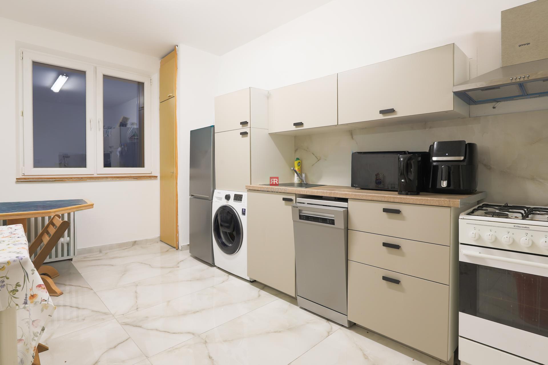 HERRYS - Fully furnished 3-room apartment for rent in Karlova Ves