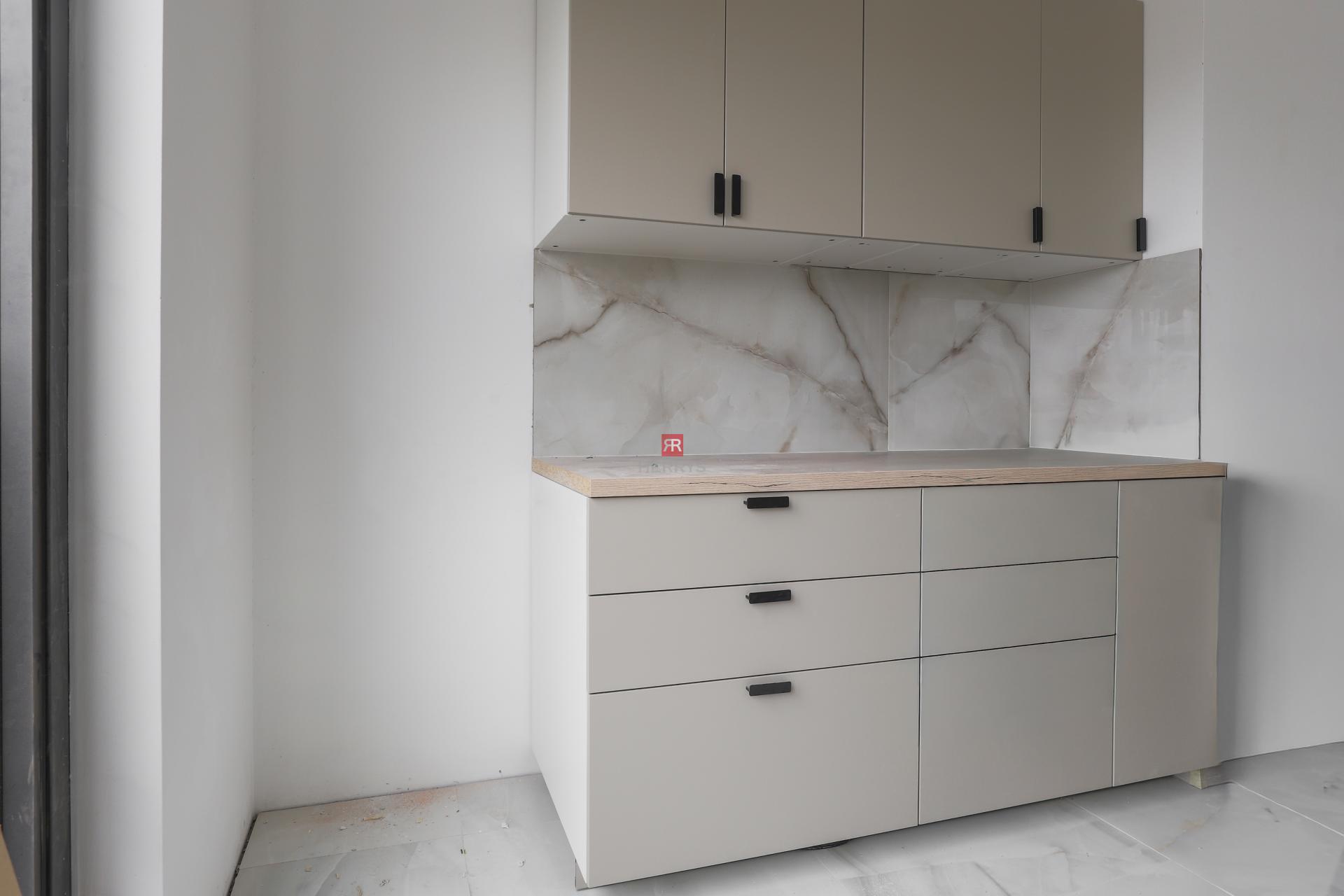 HERRYS - Na prenájom priestranný 3 izbový byt na Cyrilovej ulici