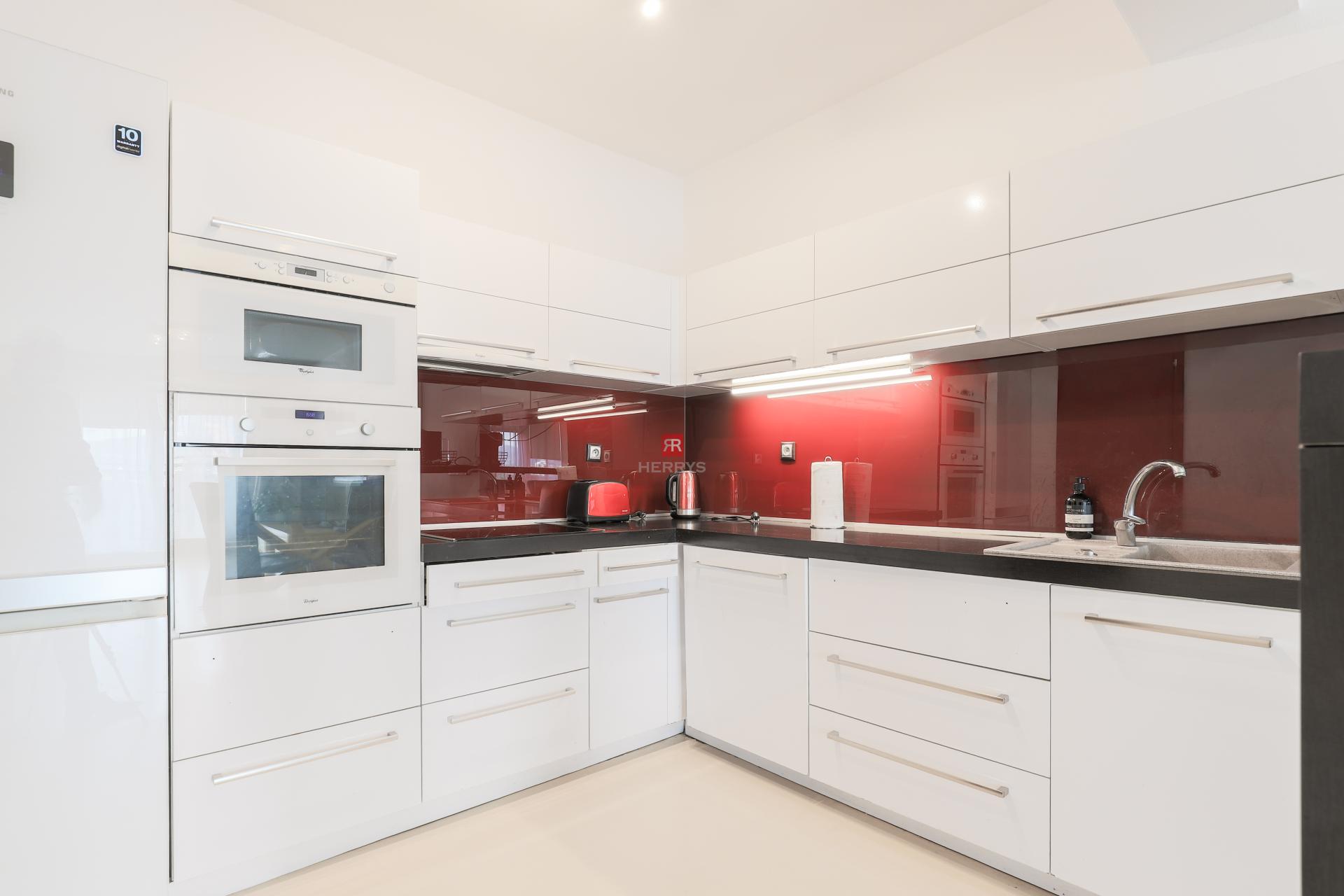 HERRYS - 4-room fully furnished apartment for rent in Ružinov