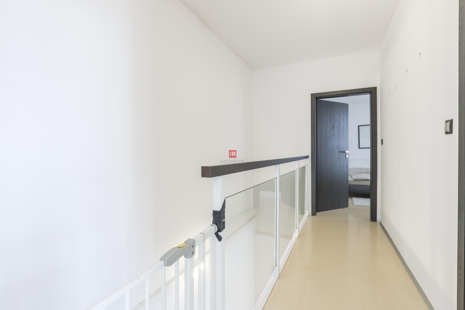 HERRYS - 4-room fully furnished apartment for rent in Ružinov