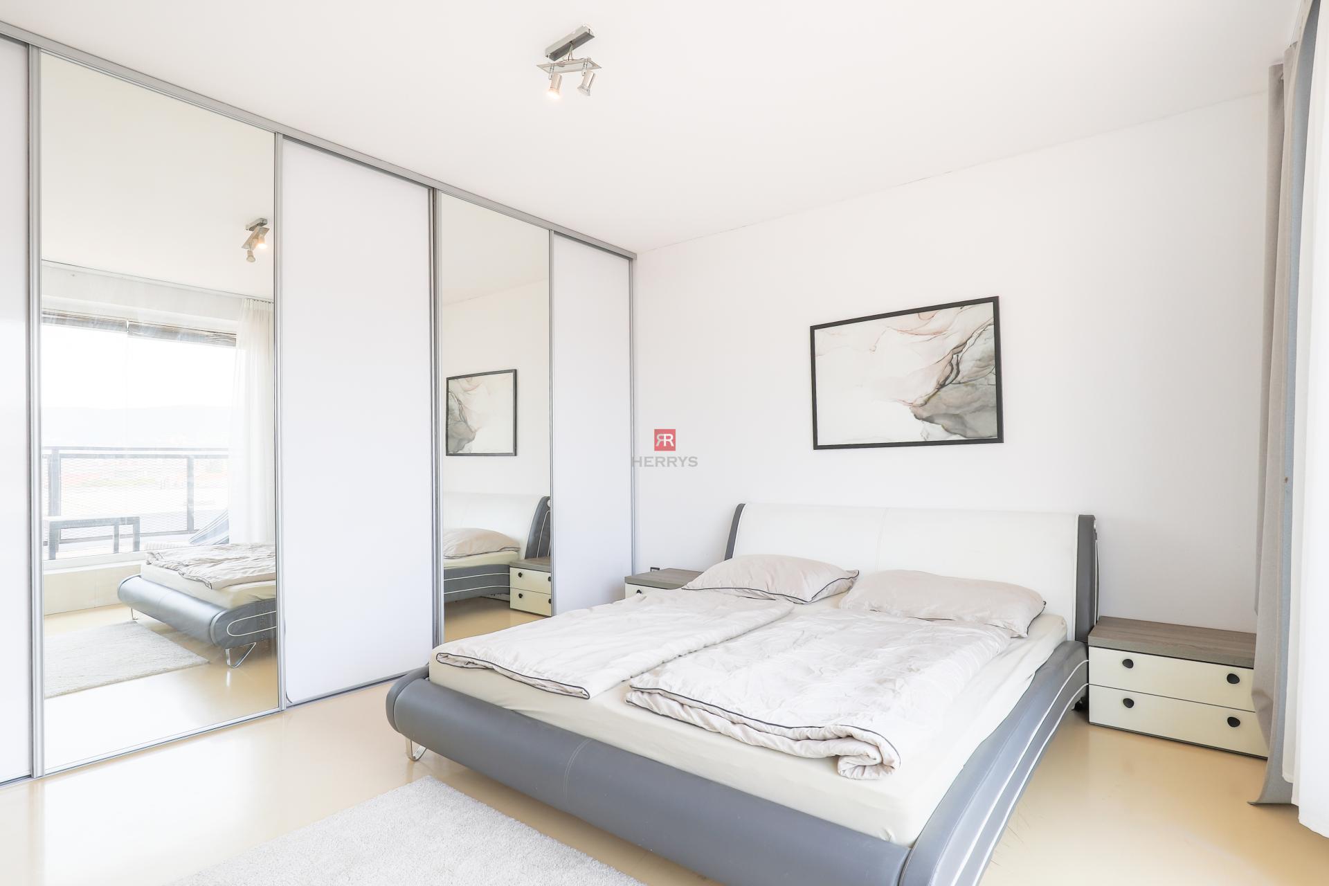 HERRYS - 4-room fully furnished apartment for rent in Ružinov