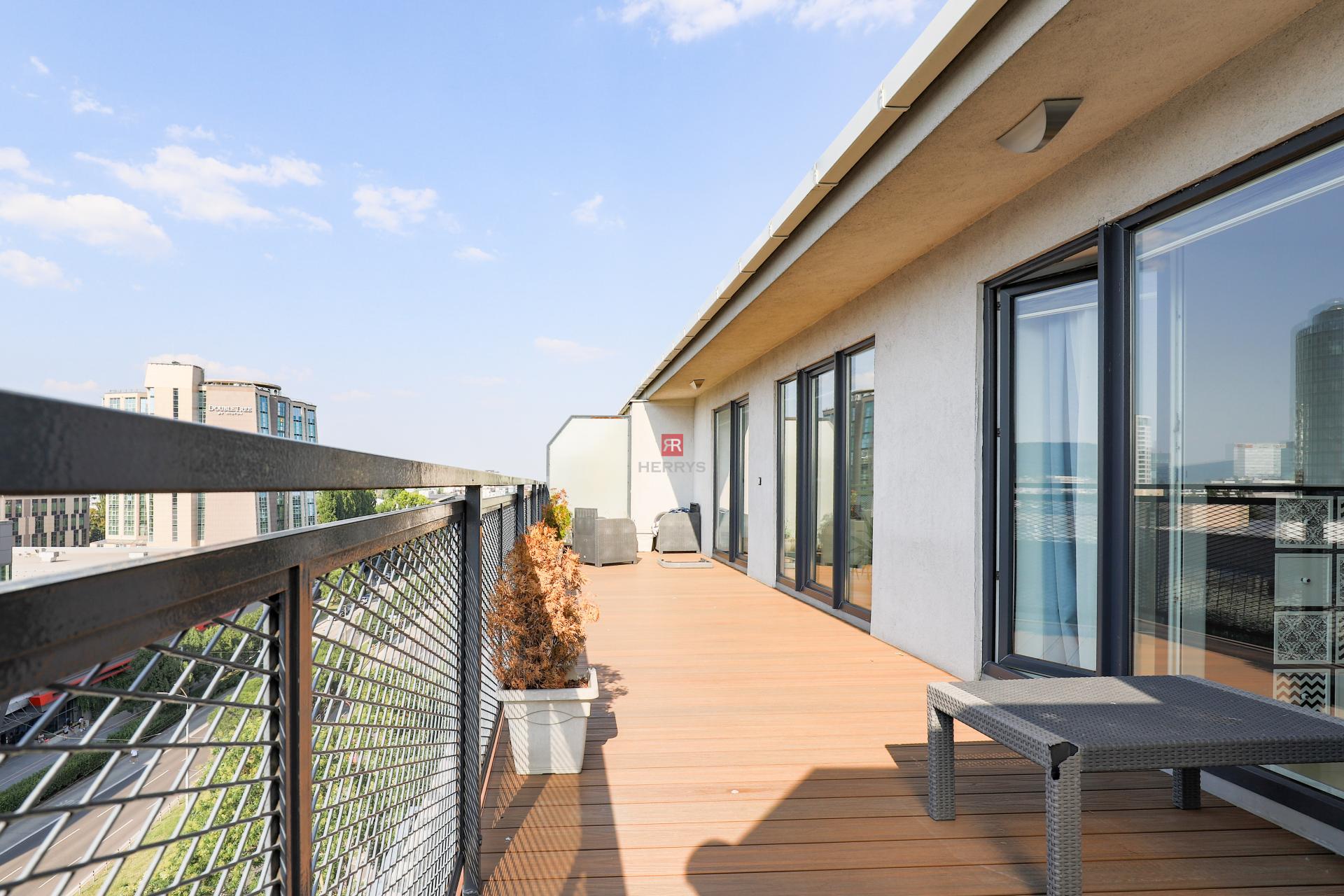 HERRYS - 4-room fully furnished apartment for rent in Ružinov