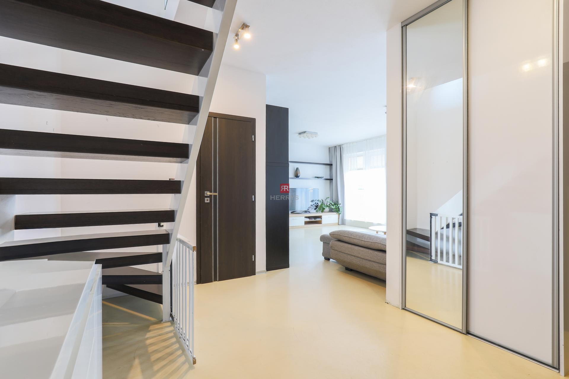 HERRYS - 4-room fully furnished apartment for rent in Ružinov