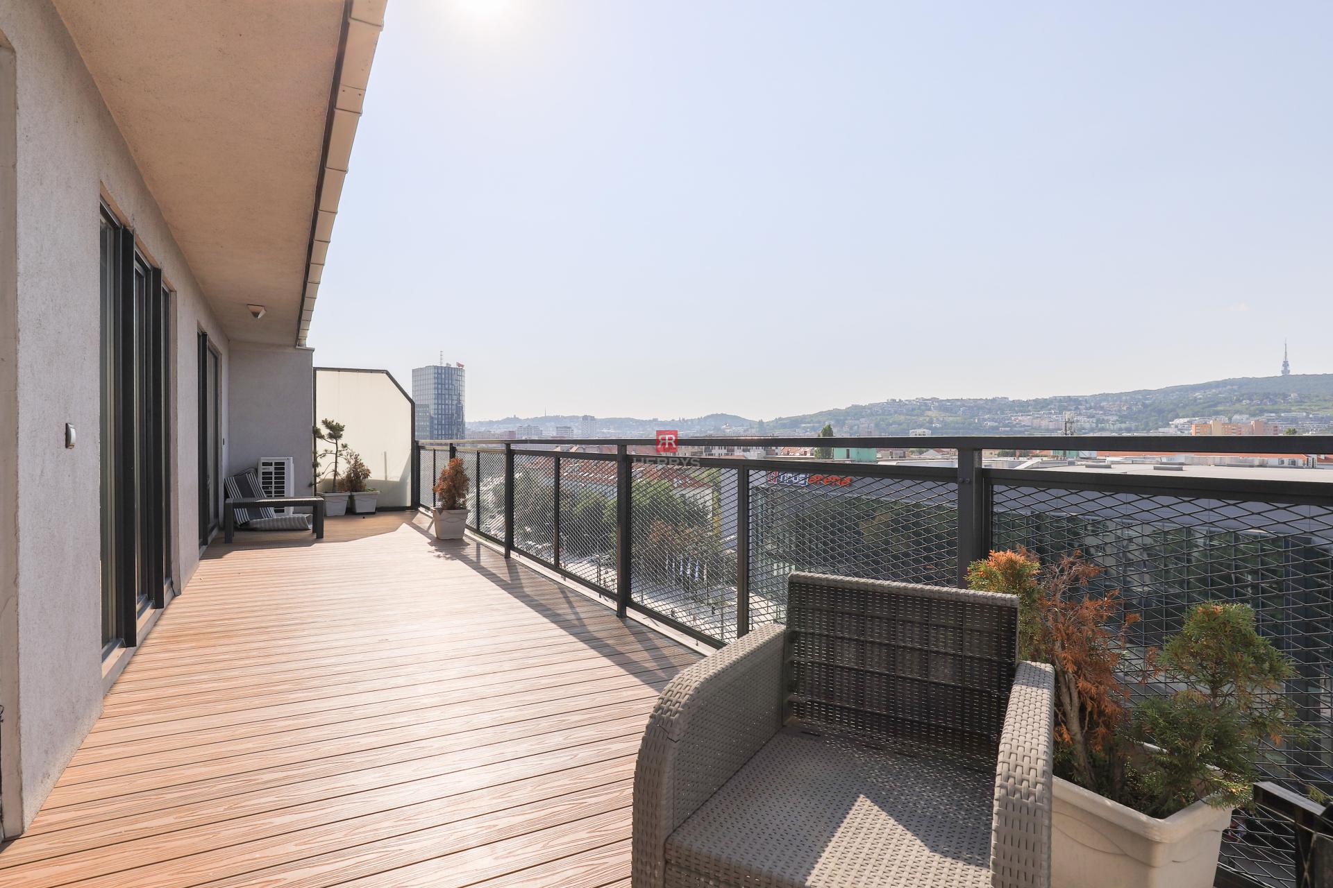 HERRYS - 4-room fully furnished apartment for rent in Ružinov