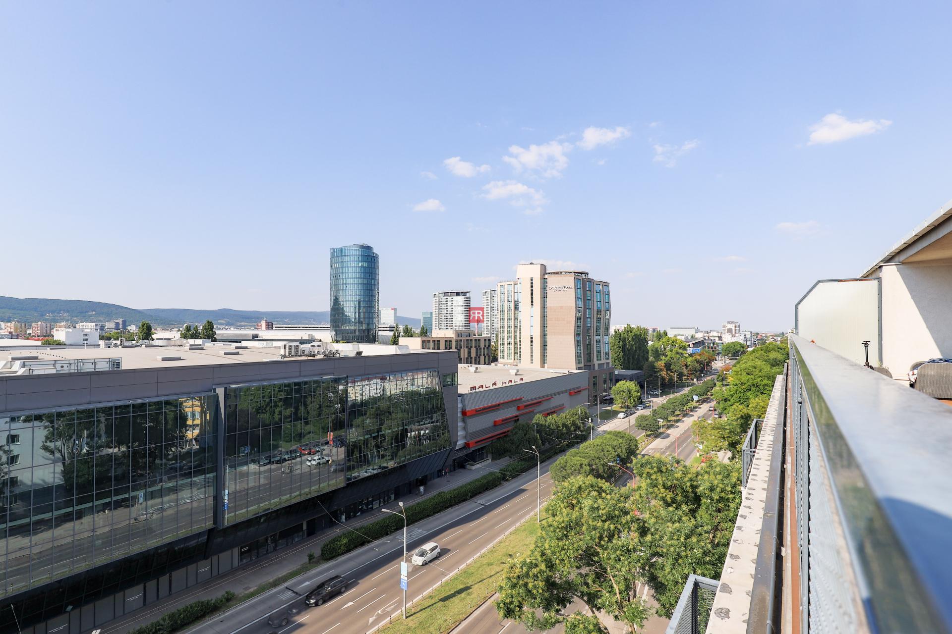 HERRYS - 4-room fully furnished apartment for rent in Ružinov