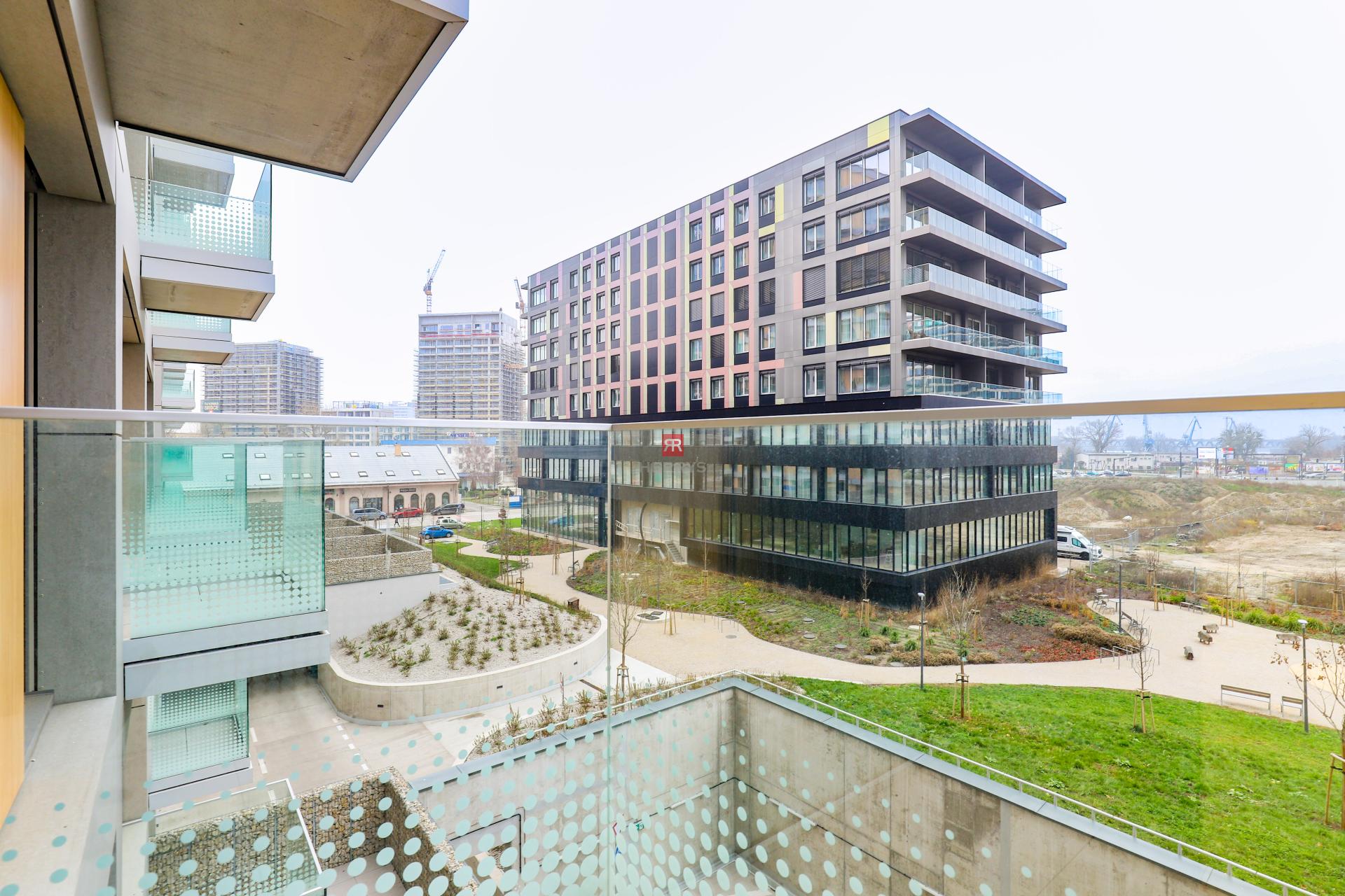 HERRYS - Na prenájom krásny 2-izbový, úplne nový byt v komplexe METROPOLIS