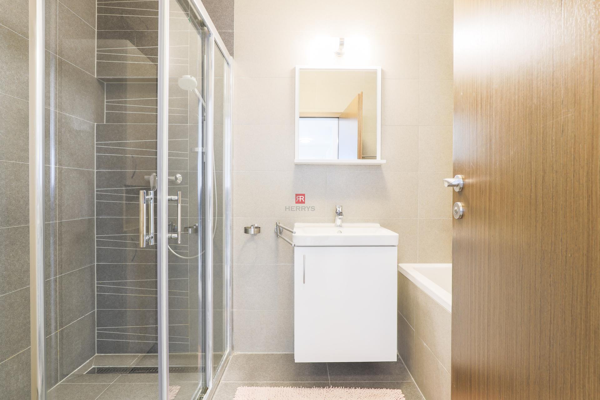 HERRYS - Spacious 3-room apartment with terrace for rent in Rovinka