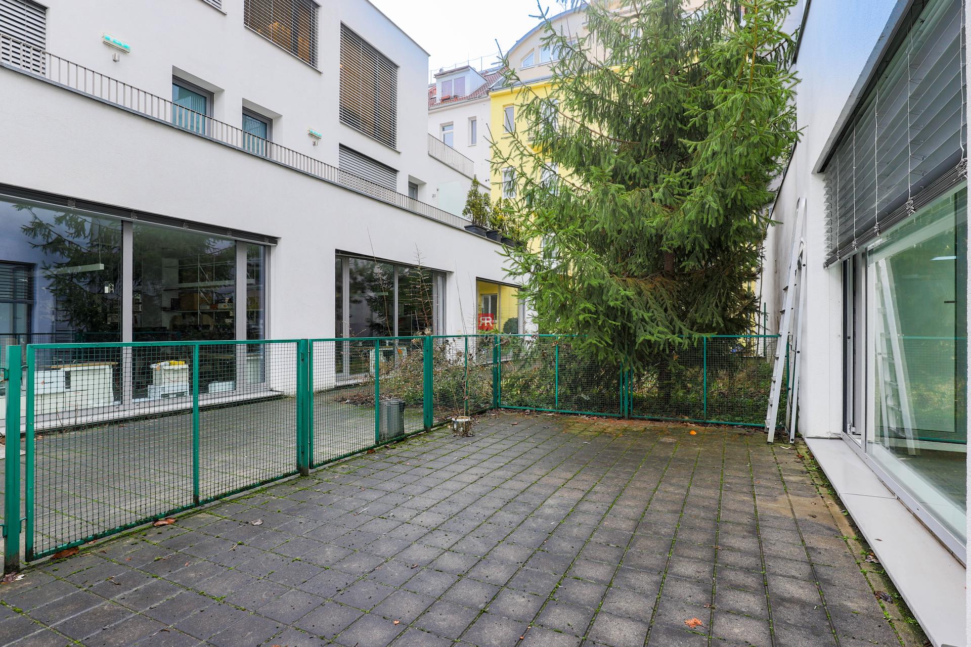 HERRYS - Na prenájom moderný nebytový priestor vo vyhľadávanej lokalite Starého Mesta