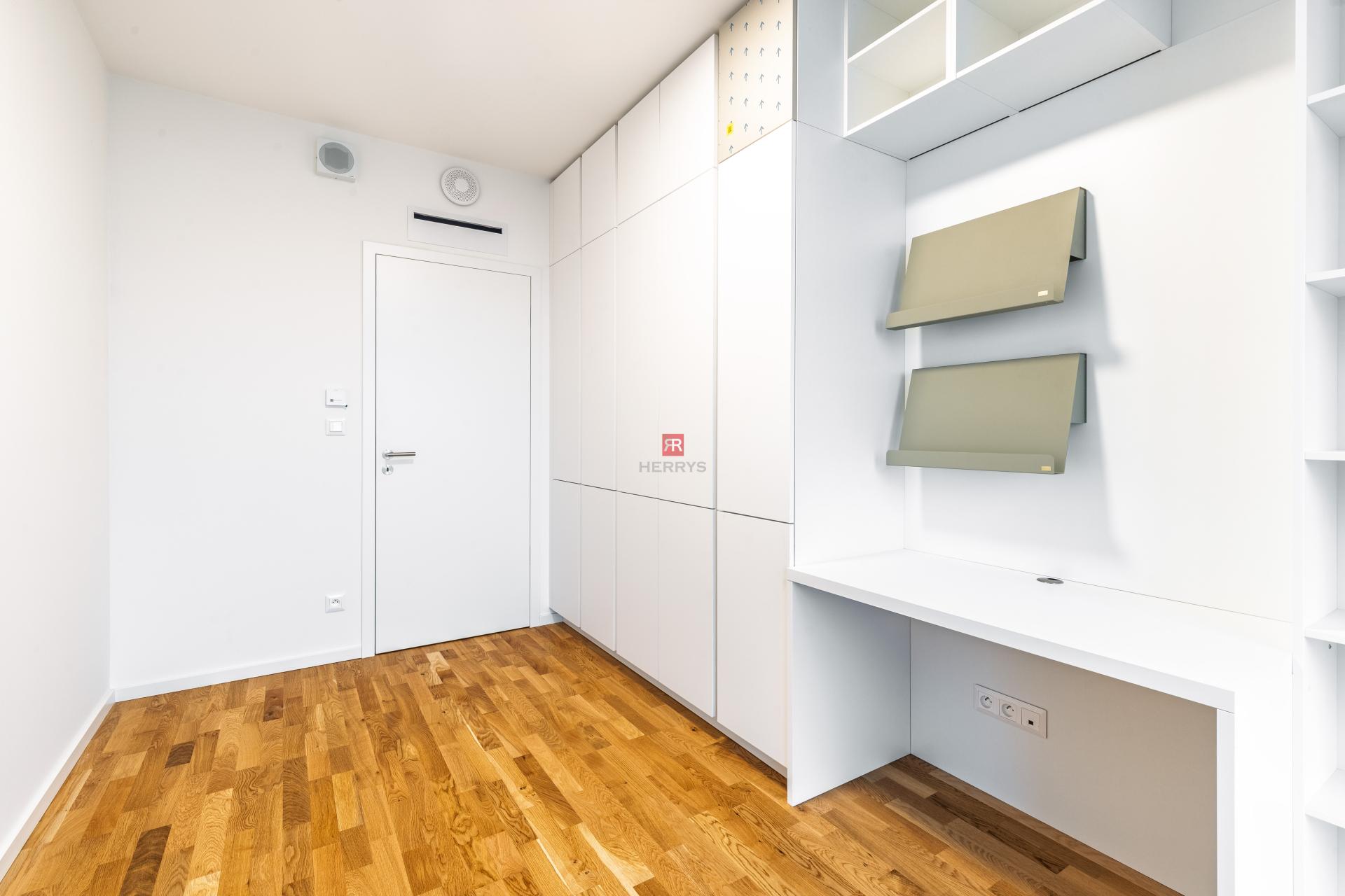 HERRYS - Na predaj luxusný úplne nový 3-izbový kompletne zariadený apartmán v novostavbe Metropolis