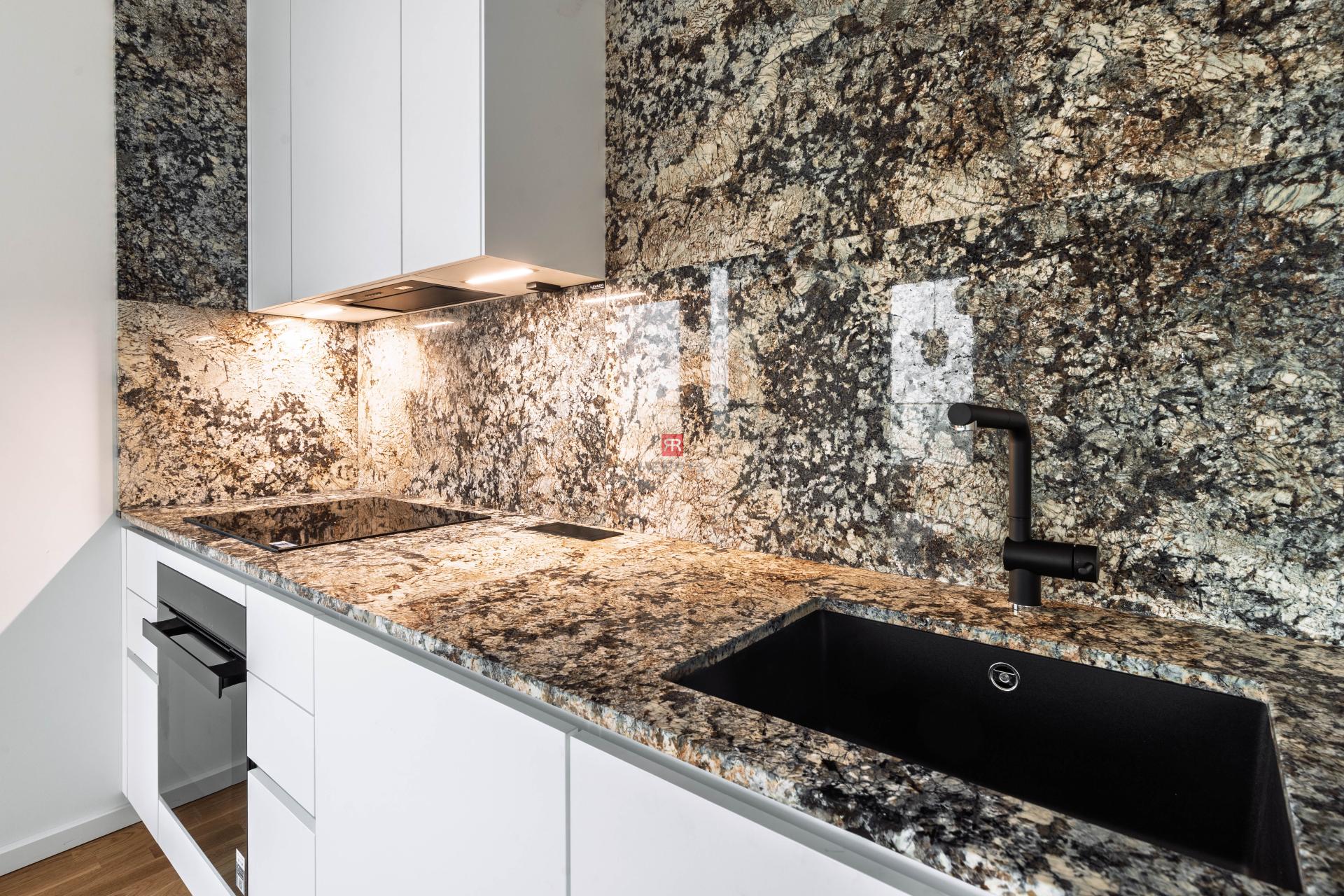 HERRYS - Na predaj luxusný úplne nový 3-izbový kompletne zariadený apartmán v novostavbe Metropolis