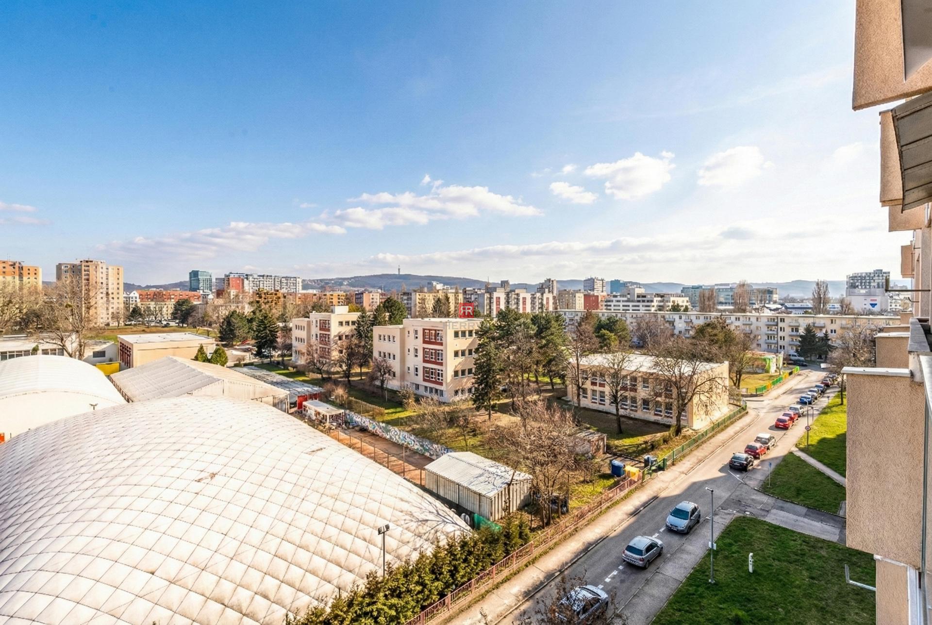 HERRYS – 1-room apartment for sale with the possibility of conversion to 2 rooms in a popular location near Štrkovec