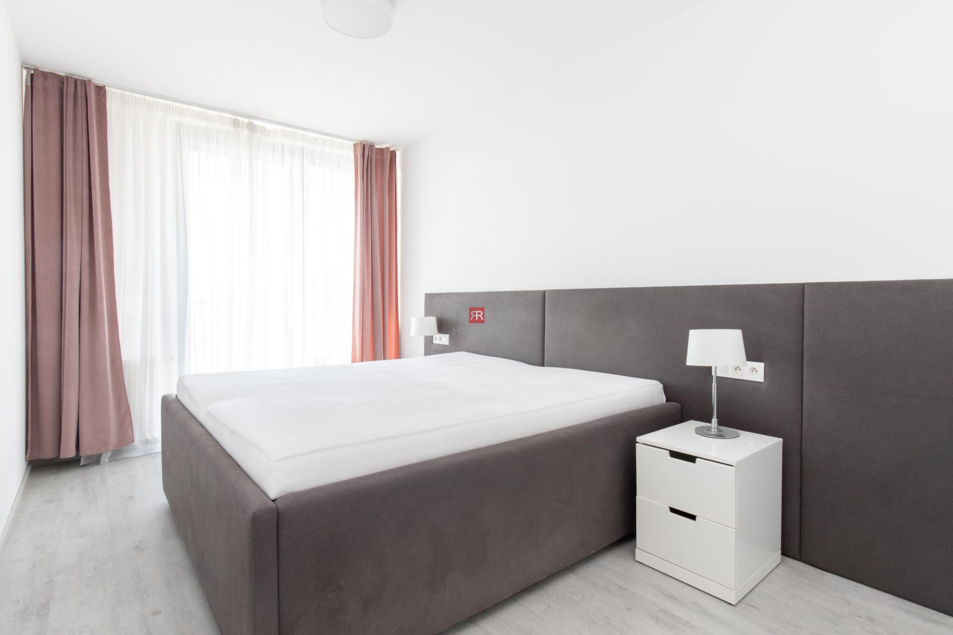 HERRYS - 3-room apartment for rent in CityPark with a beautiful view of the city, Ružinov