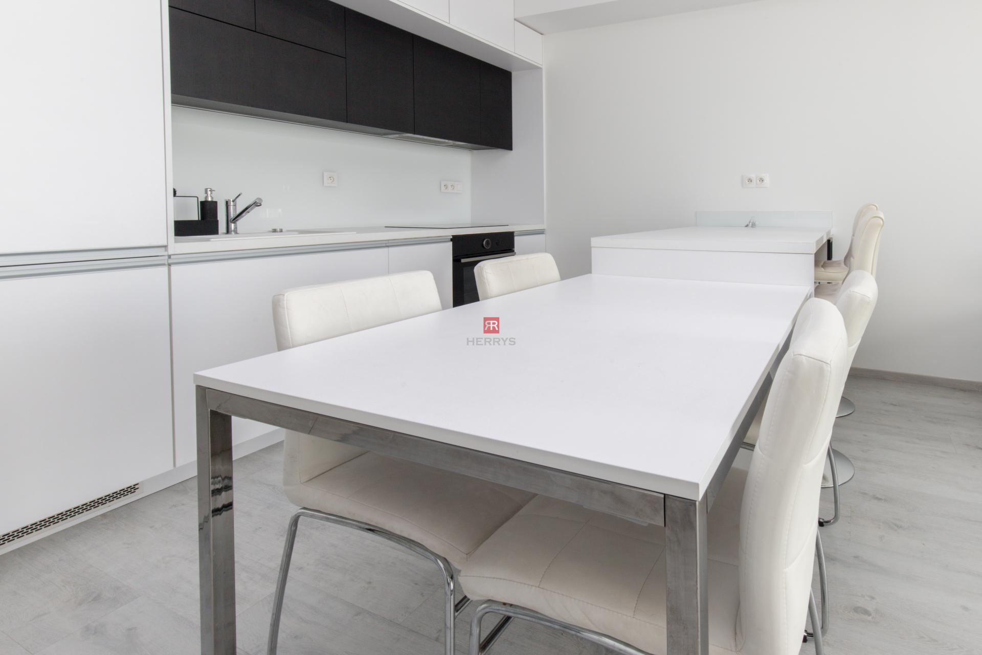 HERRYS - 3-room apartment for rent in CityPark with a beautiful view of the city, Ružinov