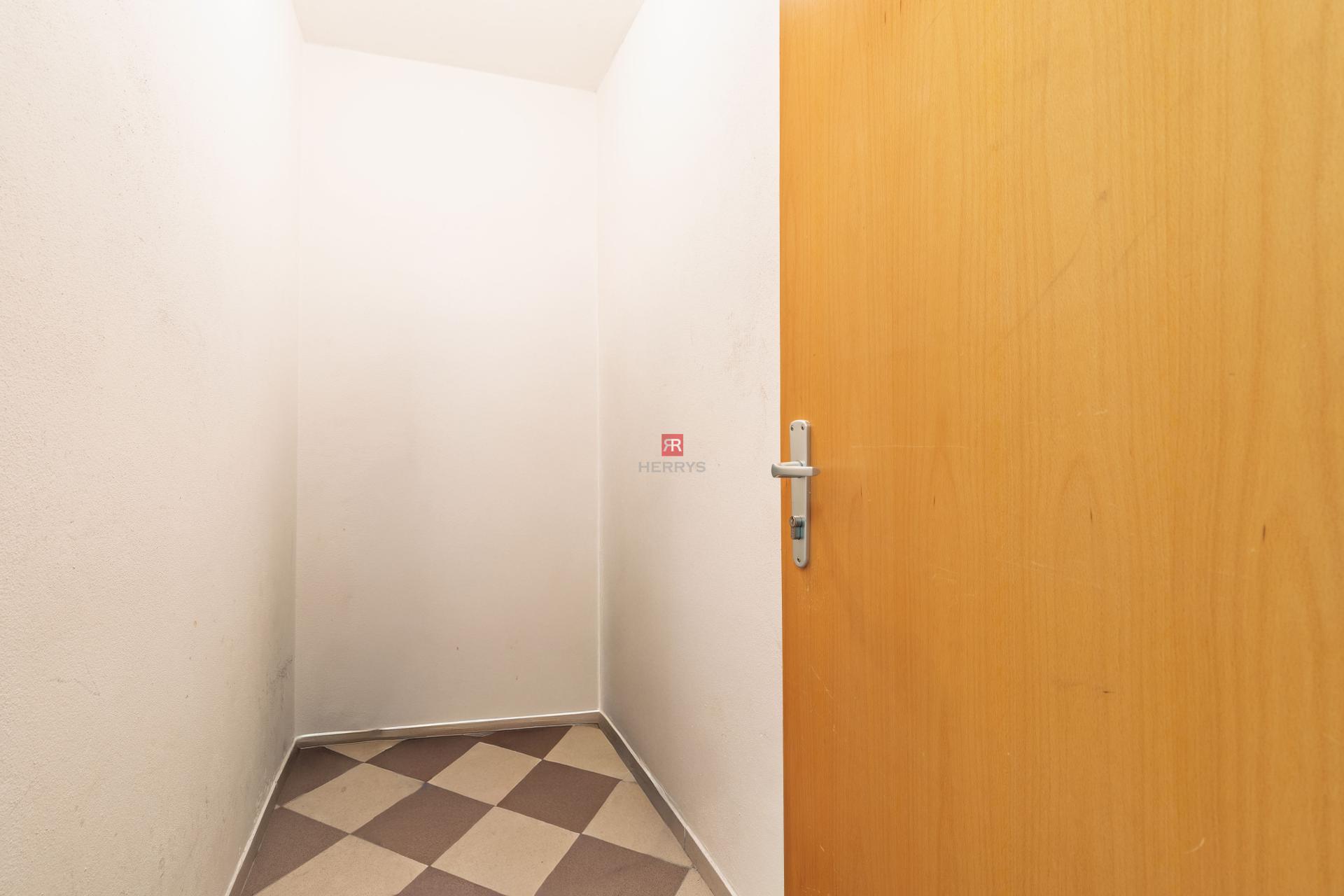 HERRYS – Spacious 2-room apartment with great potential in Trnávka