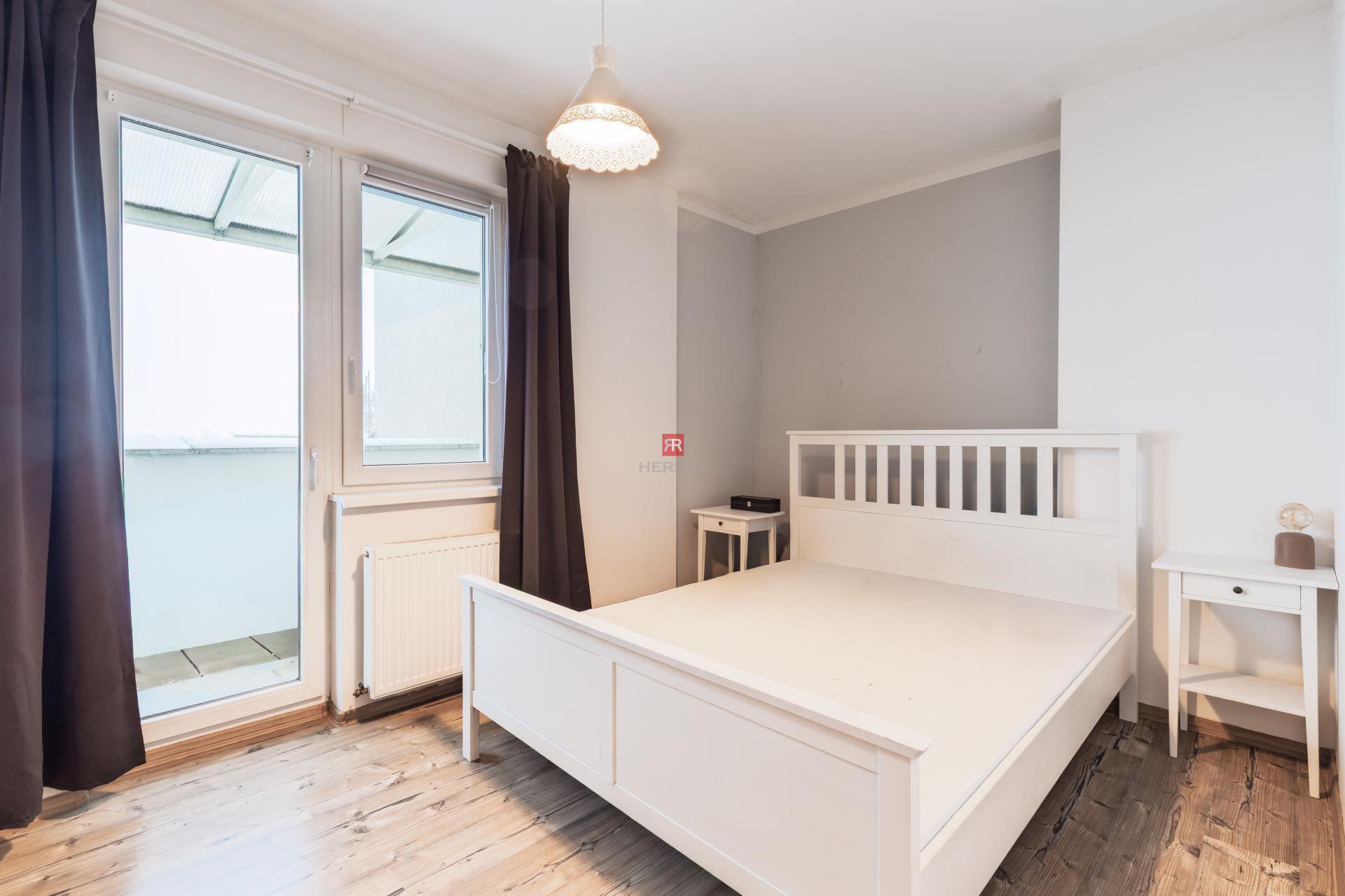 HERRYS - Predaj priestranného 2 izbového bytu v staršej novostavbe