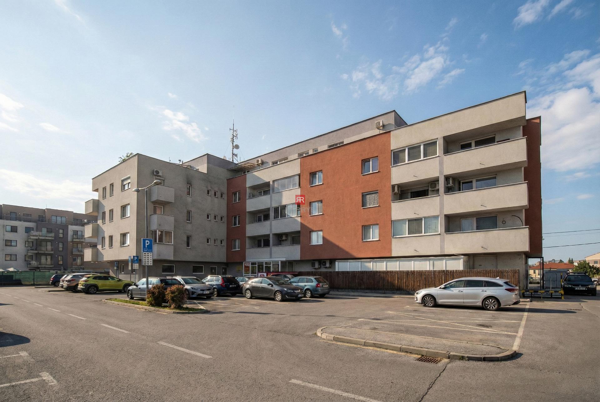 HERRYS - Predaj priestranného 2 izbového bytu v staršej novostavbe