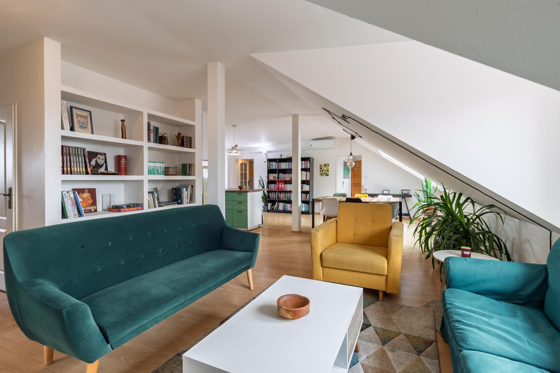 HERRYS - Na predaj unikátny mestský 4 izbový byt s&nbsp;terasou v&nbsp;srdci Starého Mesta, na Strakovej ulici