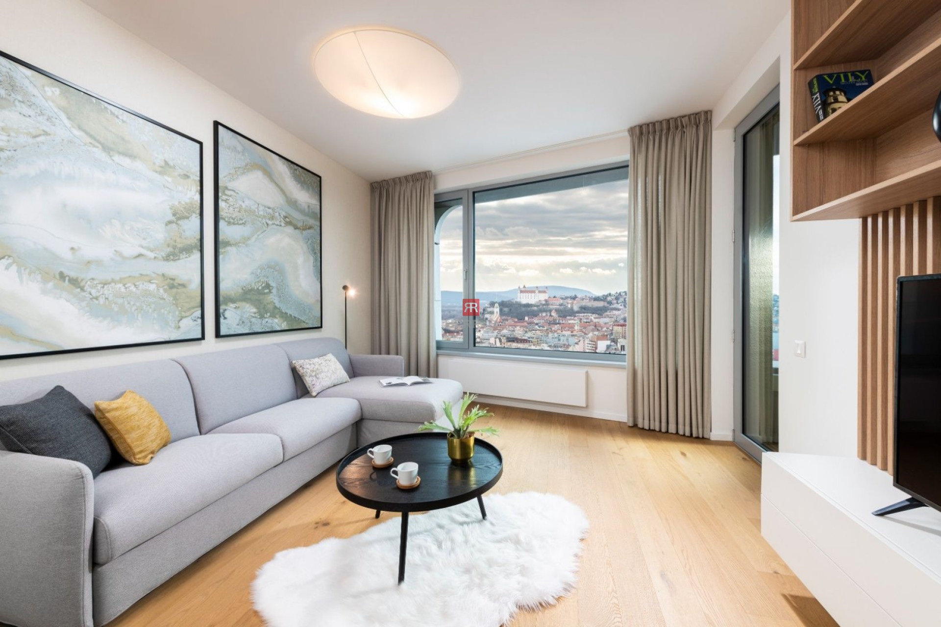 HERRYS-For rent, exclusive 2-room apartment in the new SKY PARK building on the 26th floor with a view of the castle