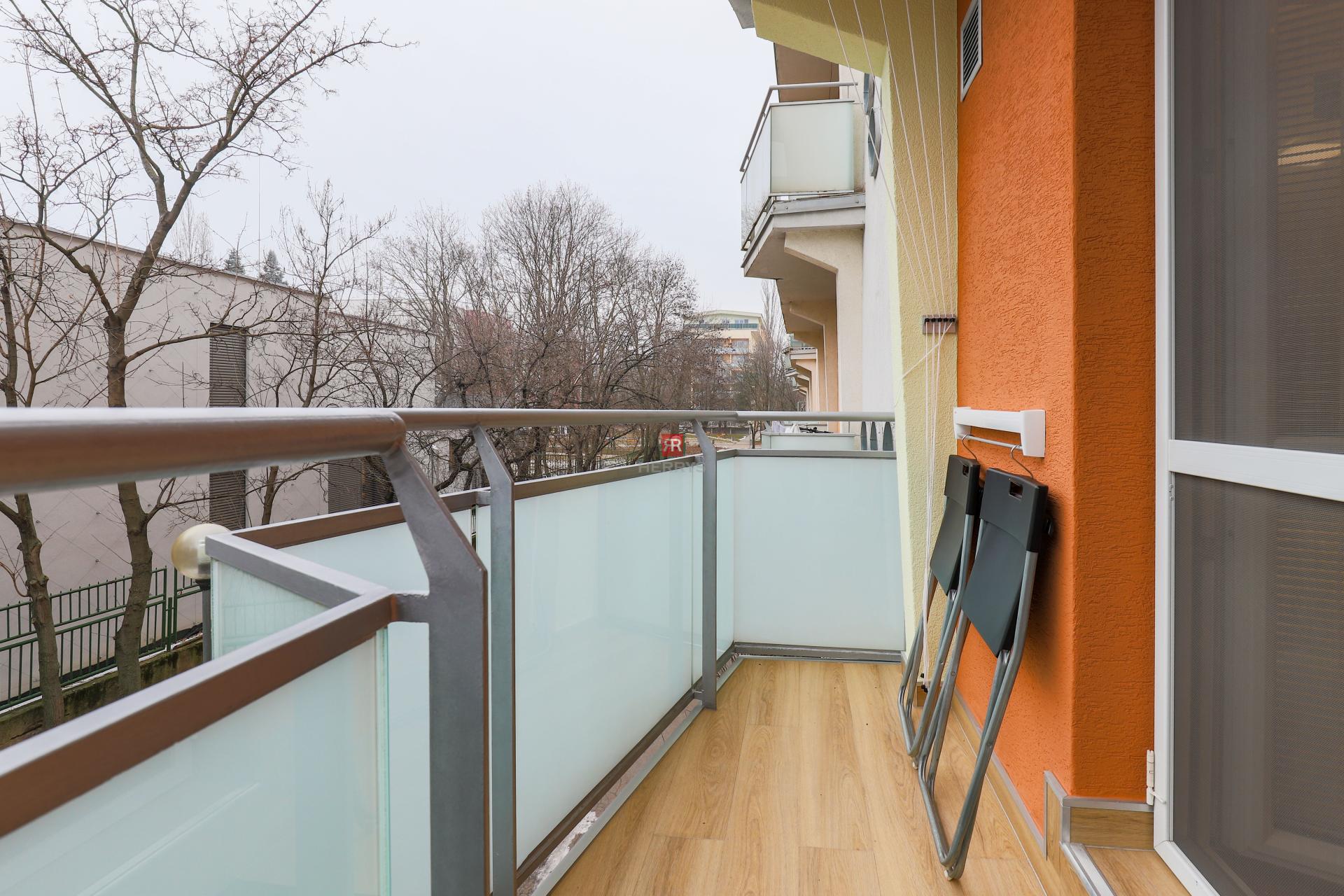 HERRYS - Completely renovated 2-room apartment with balcony for rent in Nové Mesto