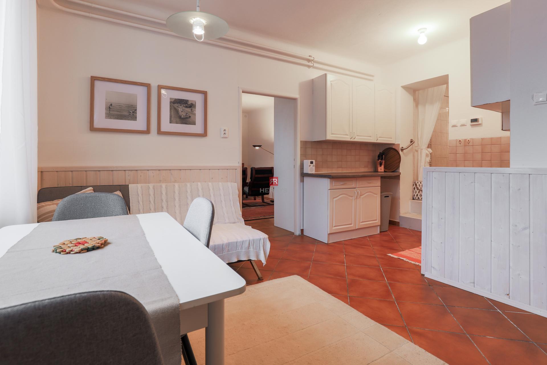 HERRYS - Cozy 2-room apartment for rent in a family house in Kramáre