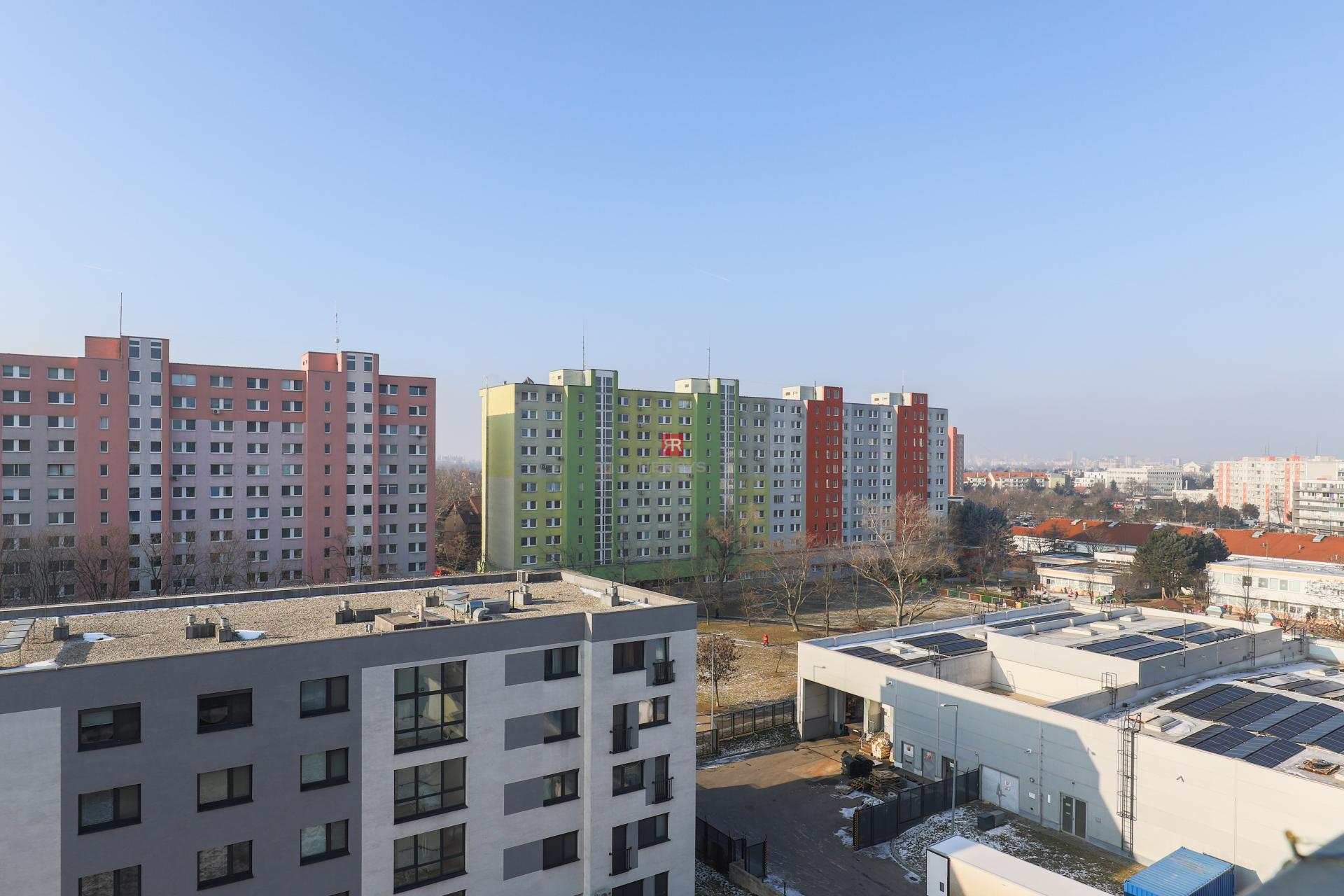 HERRYS – Na prenájom moderný 1-izbový byt s balkónom, parkovaním a kobkou v Podunajských Biskupiciach