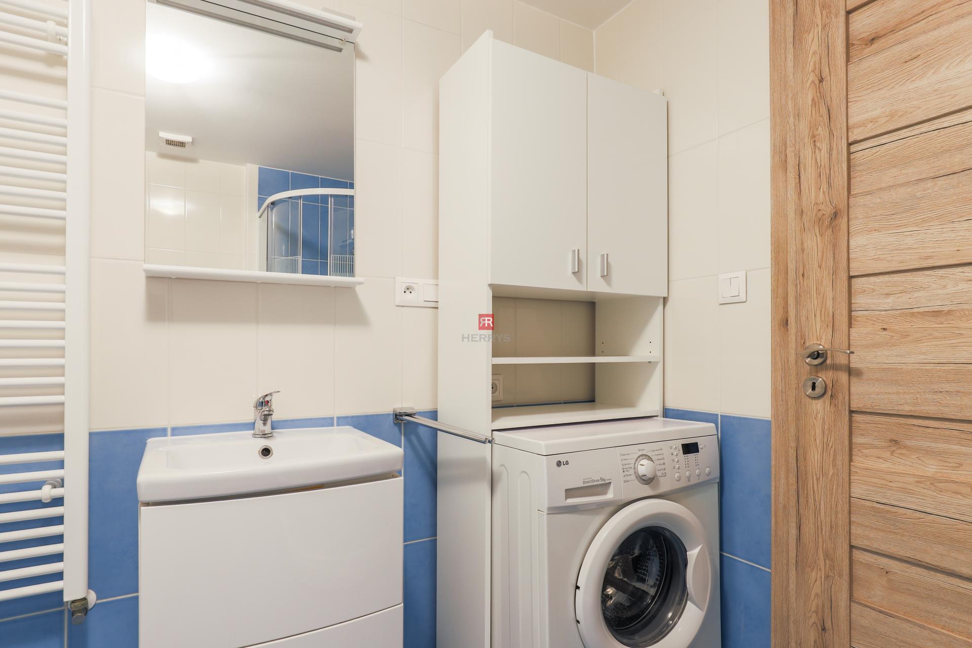 HERRYS – Stylish duplex apartment for rent on Štefanovičova Street in the Old Town