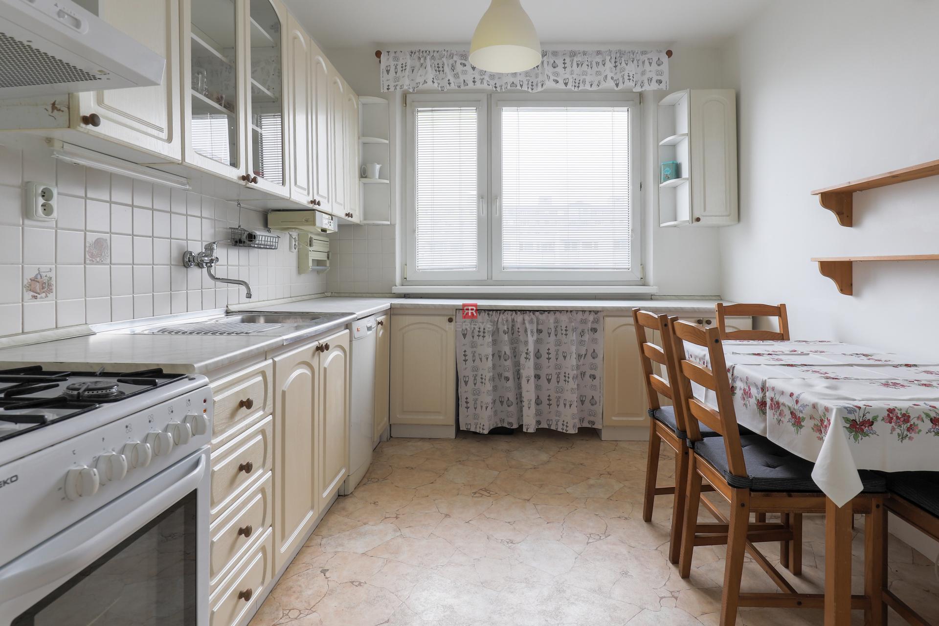 HERRYS - Spacious and practically designed 3-room apartment for rent at Hlaváčikova street