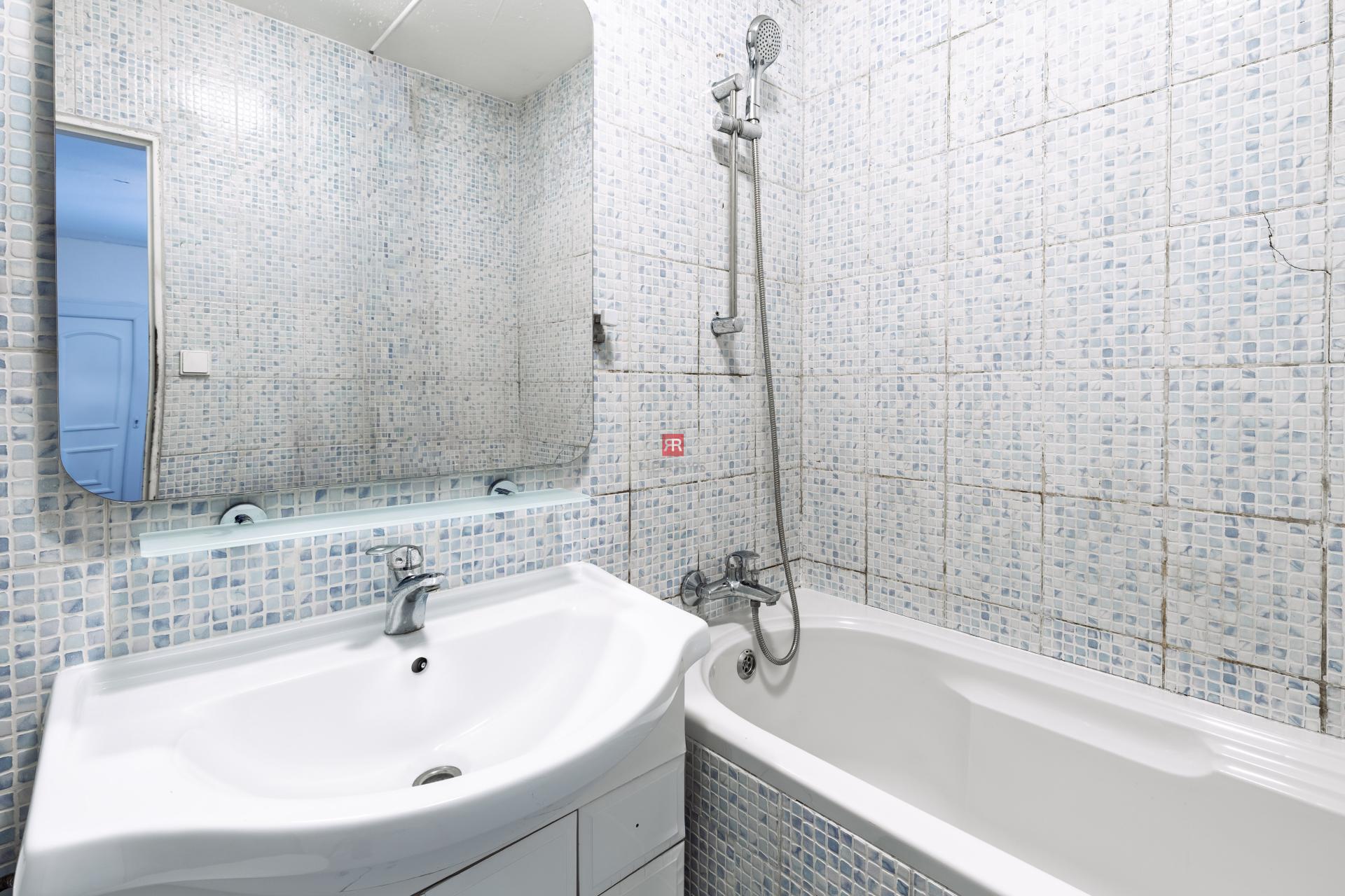 HERRYS - Na predaj 2 izbový byt vo Vrakuni na Stavbárskej ulici, parkingom a terasou(nie Pentagon)