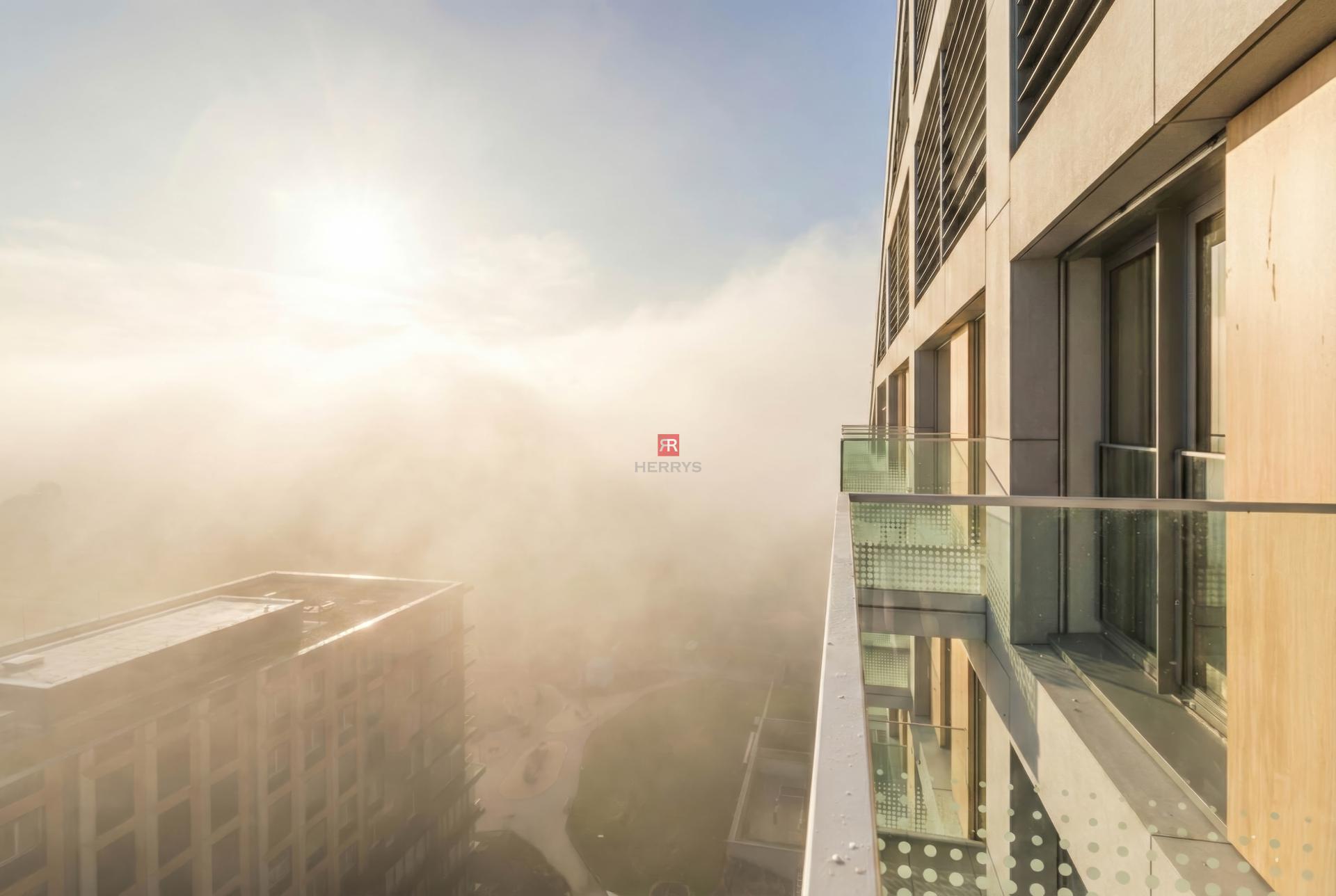 HERRYS - Na prenájom jedinečný 4-izbový byt s veľkou terasou v srdci downtownu&nbsp;