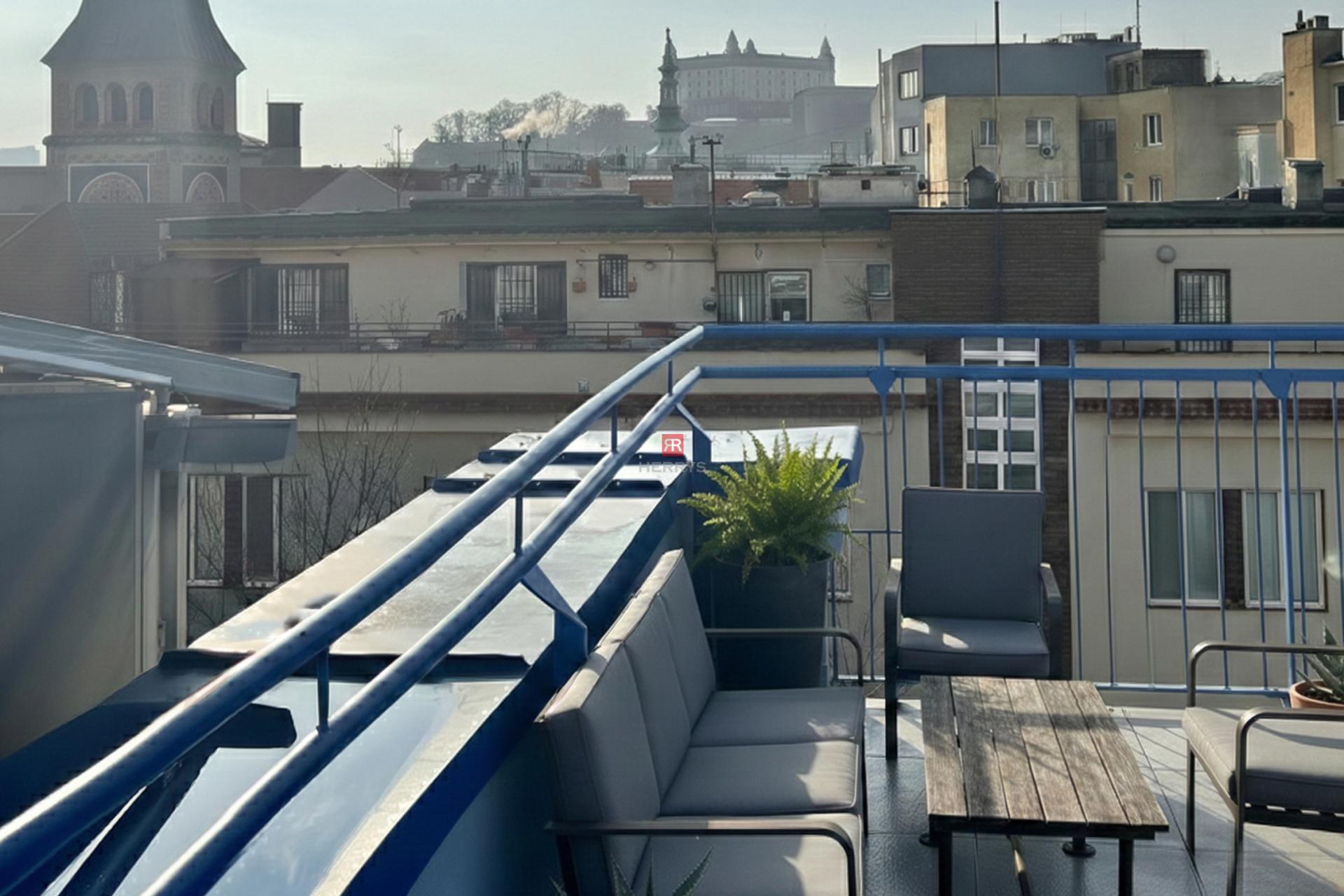 HERRYS – 1,5-room apartment for sale in the historic center in the UNO Poštová Residence project