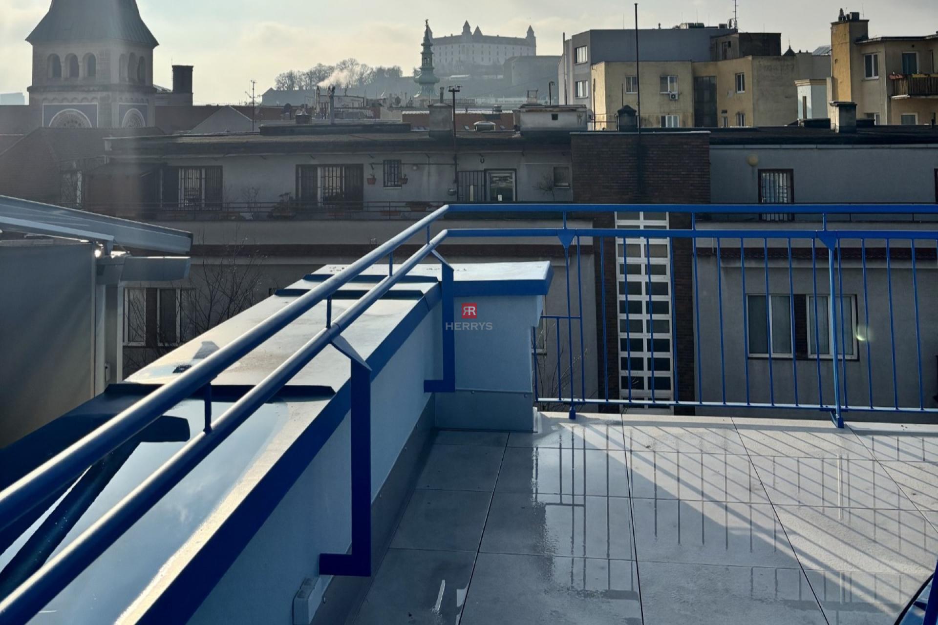 HERRYS – 1,5-room apartment for sale in the historic center in the UNO Poštová Residence project