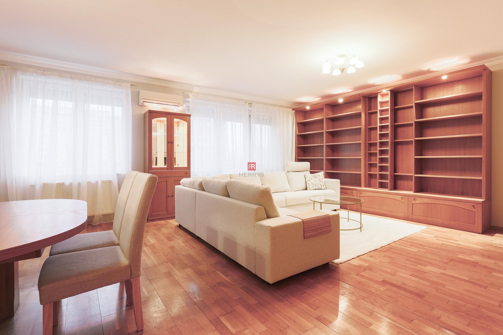 HERRYS - Na prenájom elegantný a priestranný 3 izbový byt na Ďatelinovej ulici, pri OC Retro