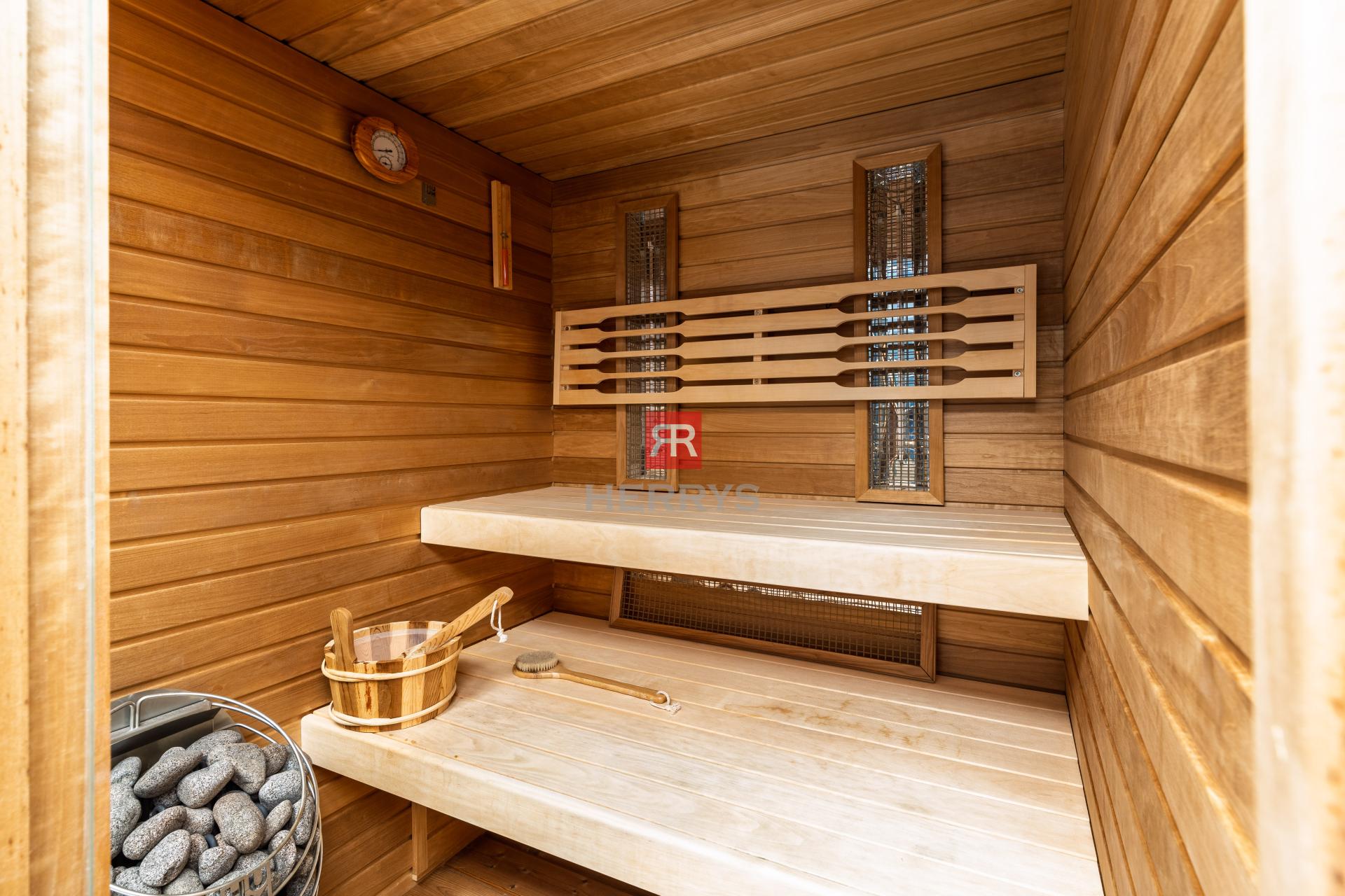 HERRYS – Na predaj výnimočný 4-izbový mezonet s terasou a wellness na Legionárskej ulici