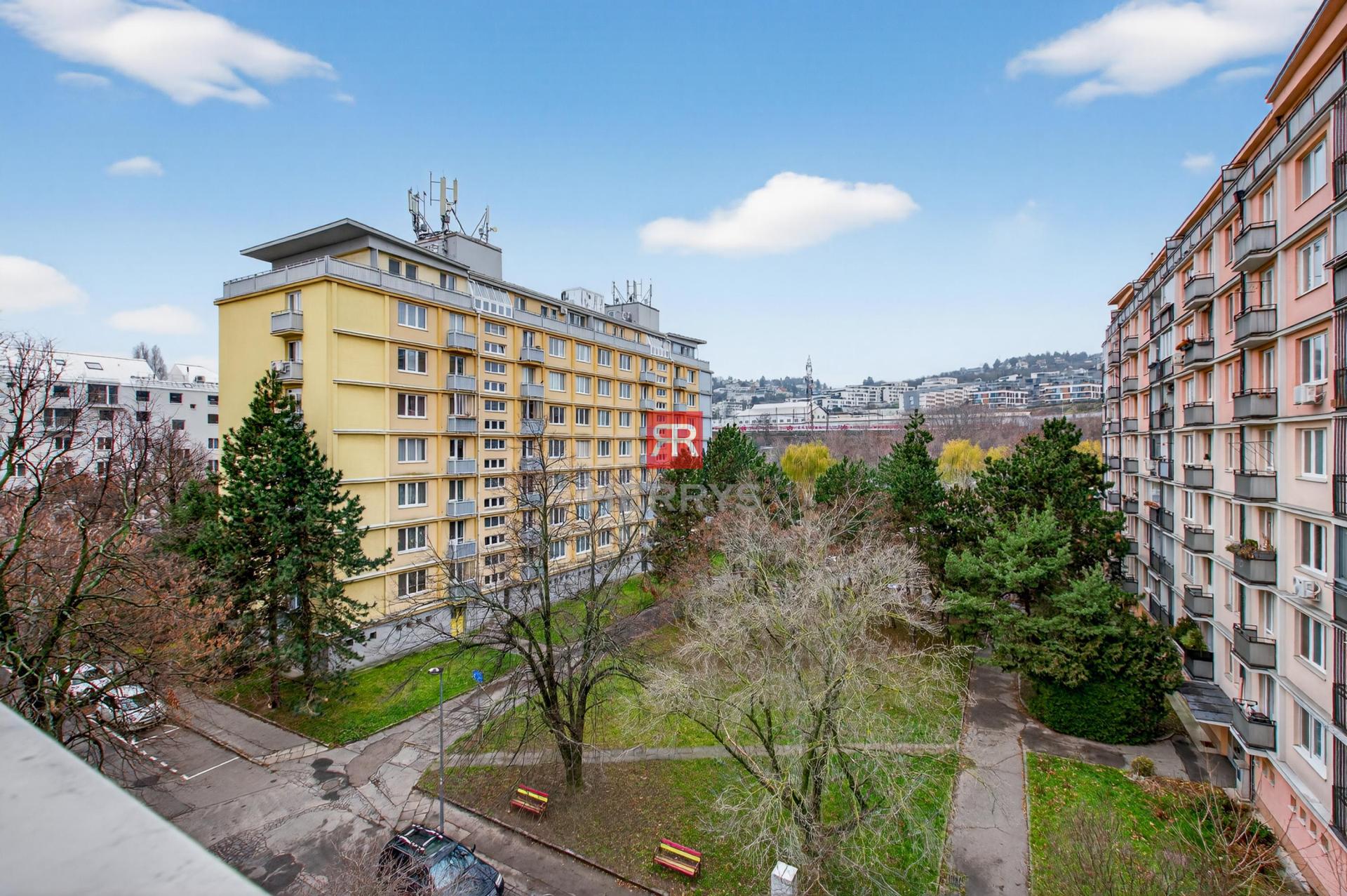 HERRYS - Na predaj 2-izbový byt v blízkosti Račianskeho mýta s možnosťou prerobenia na 3 izbový