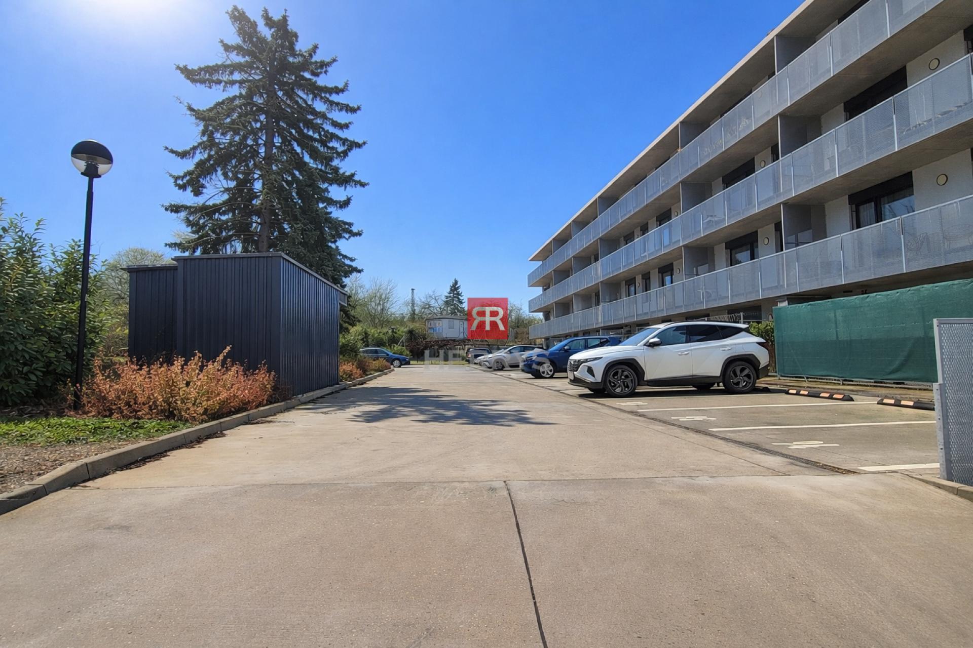 HERRYS - Garage space for sale in CITY PARK Ružinov on Plynarenska street