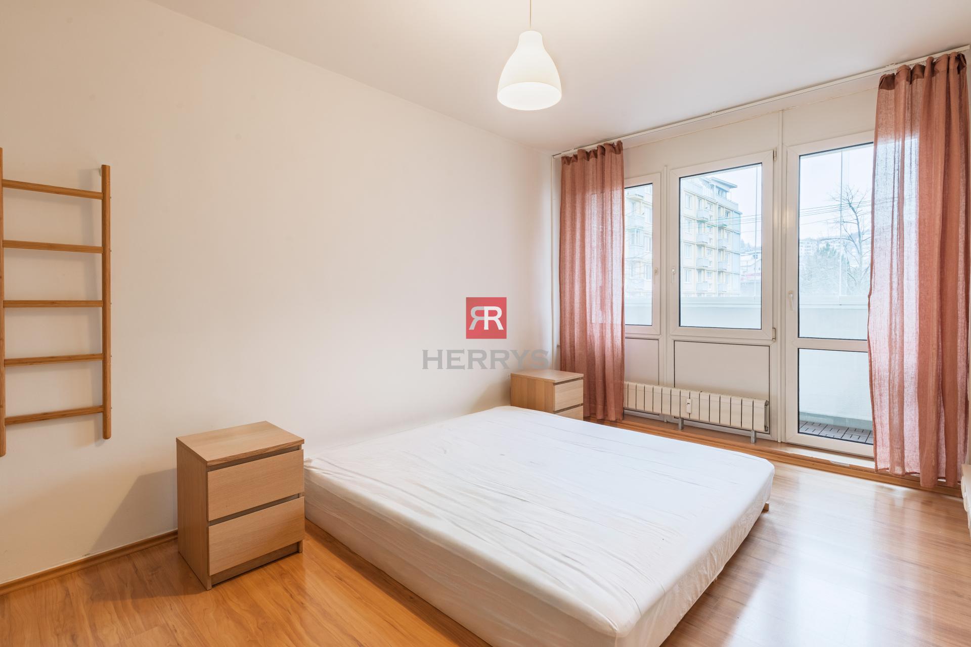 HERRYS - Na predaj 2-izbový byt v blízkosti Račianskeho mýta s možnosťou prerobenia na 3 izbový