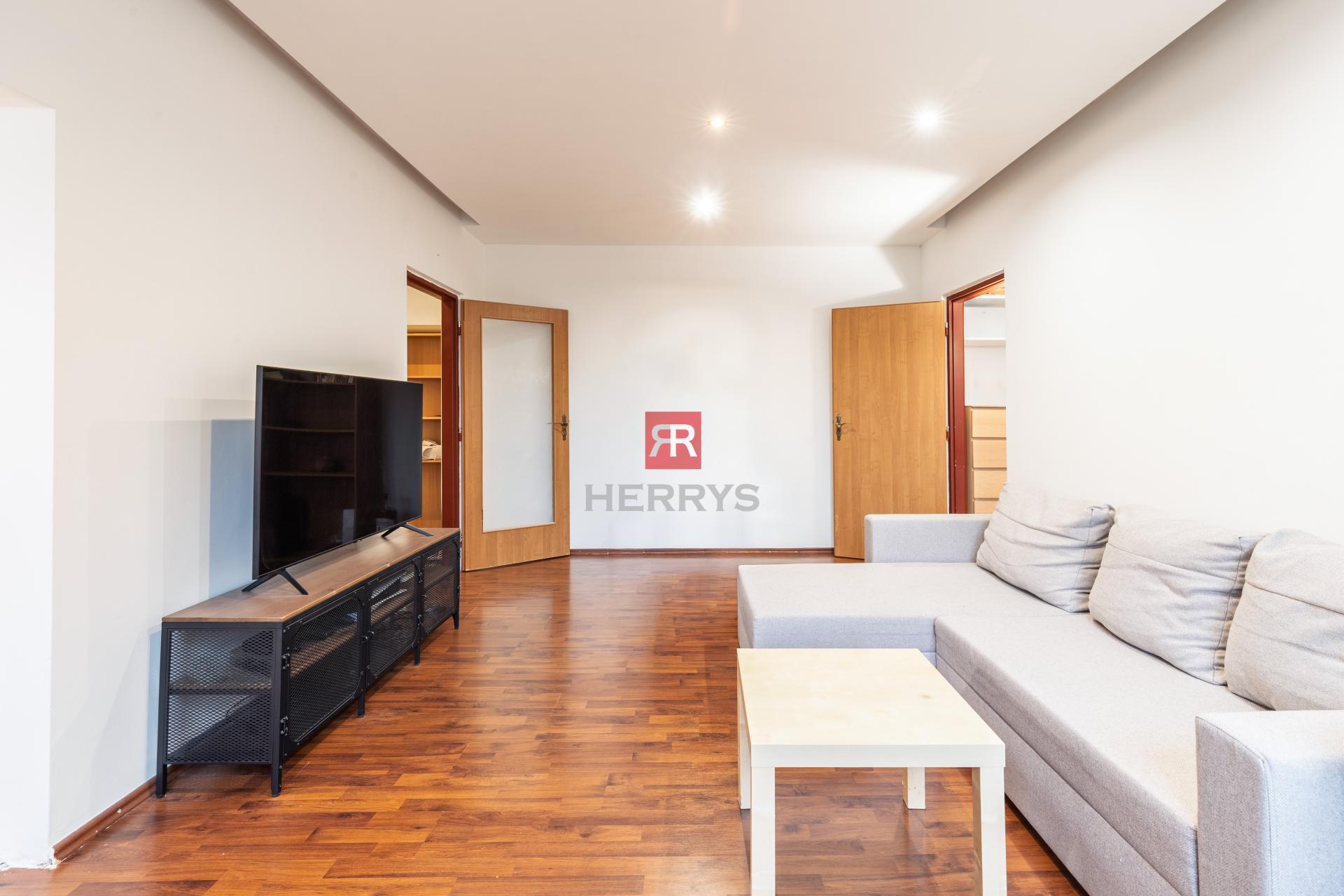 HERRYS - Na predaj 2-izbový byt v blízkosti Račianskeho mýta s možnosťou prerobenia na 3 izbový