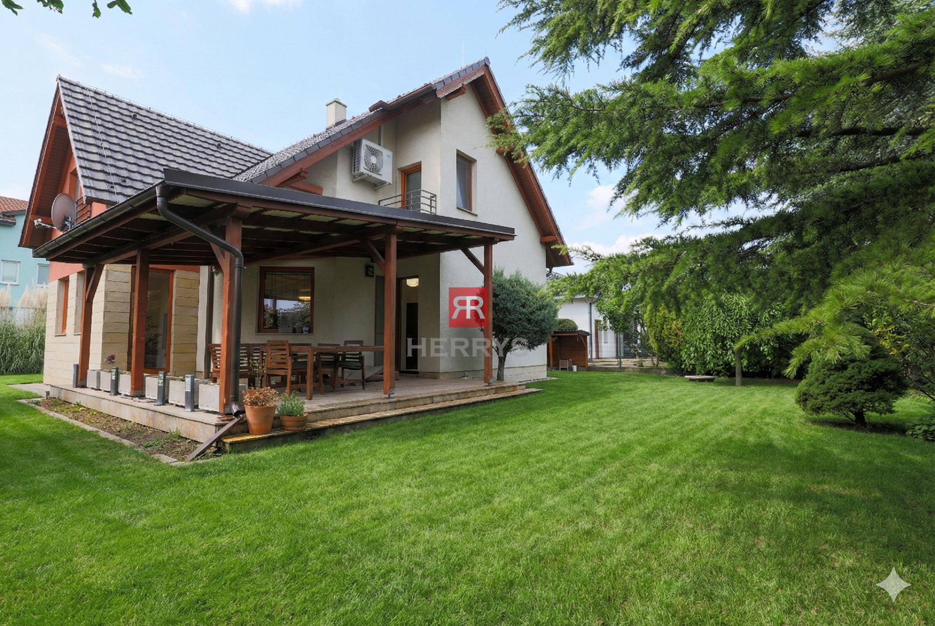 HERRYS - Na prenájom rodinný dom vo Vajnoroch