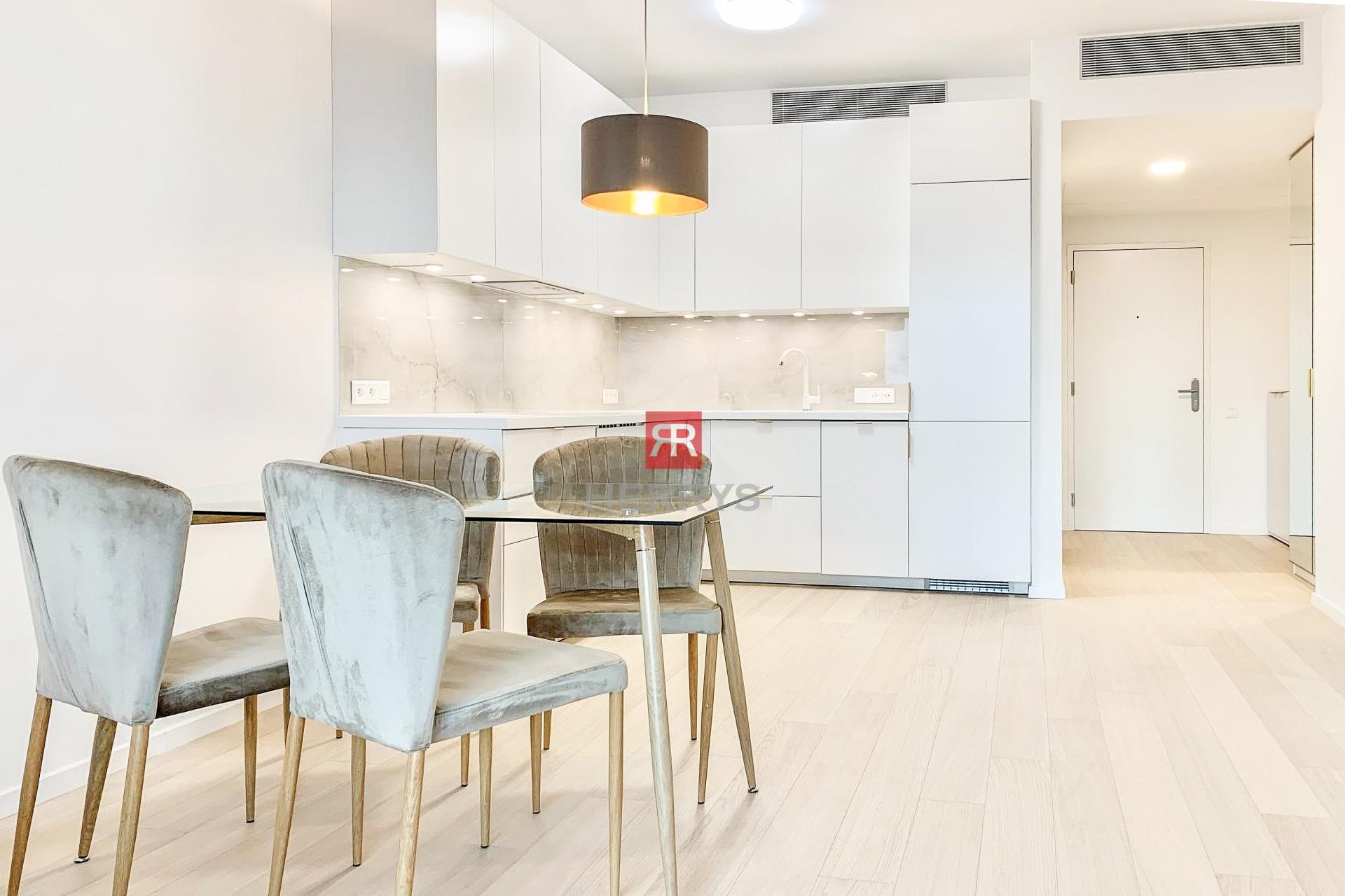 HERRYS - Na prenájom štýlový 2 izbový byt na lukratívnej adrese, SKYPARK by Zaha Hadid