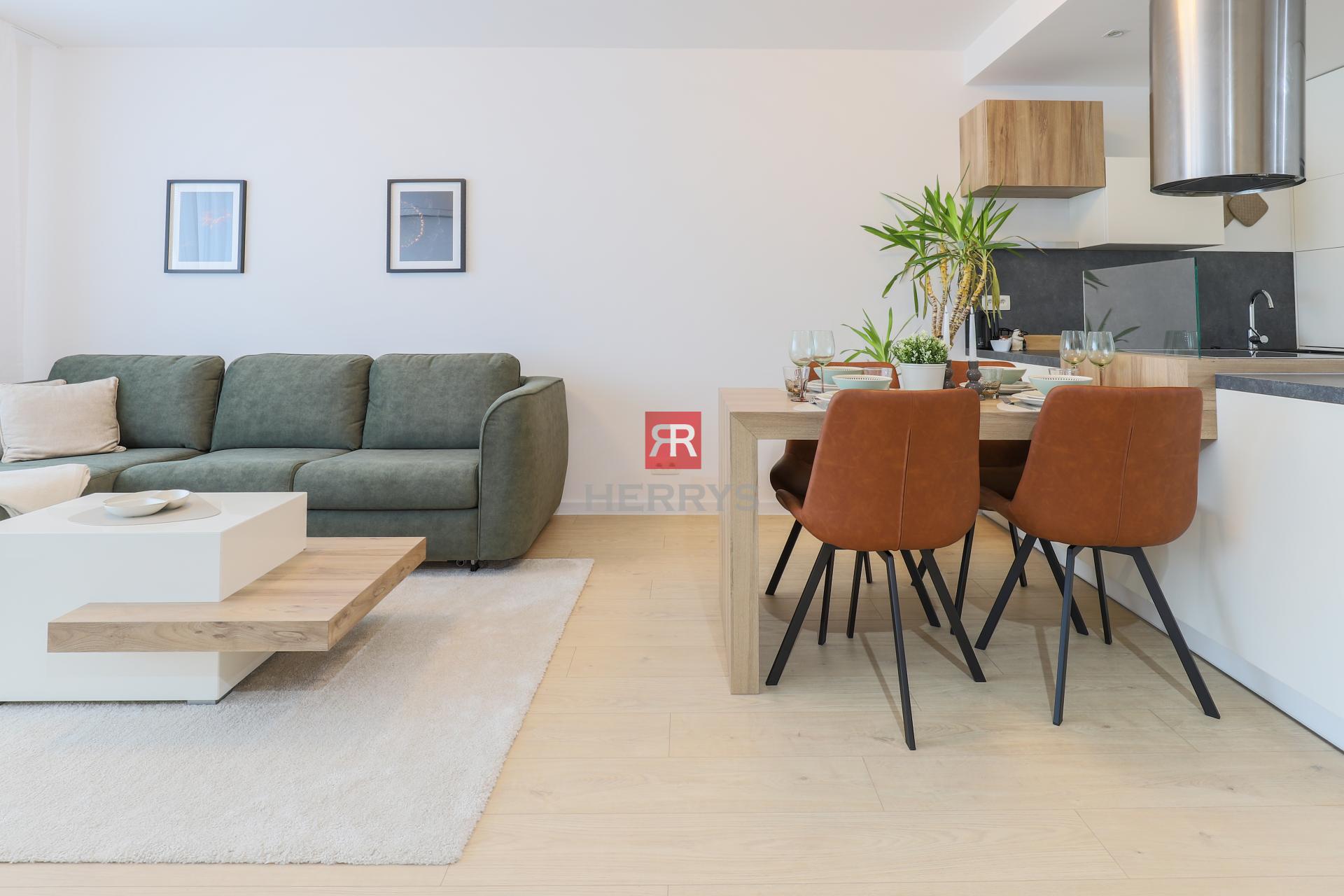 HERRYS - Stylish 2-room furnished apartment with balcony for rent, III. Towers